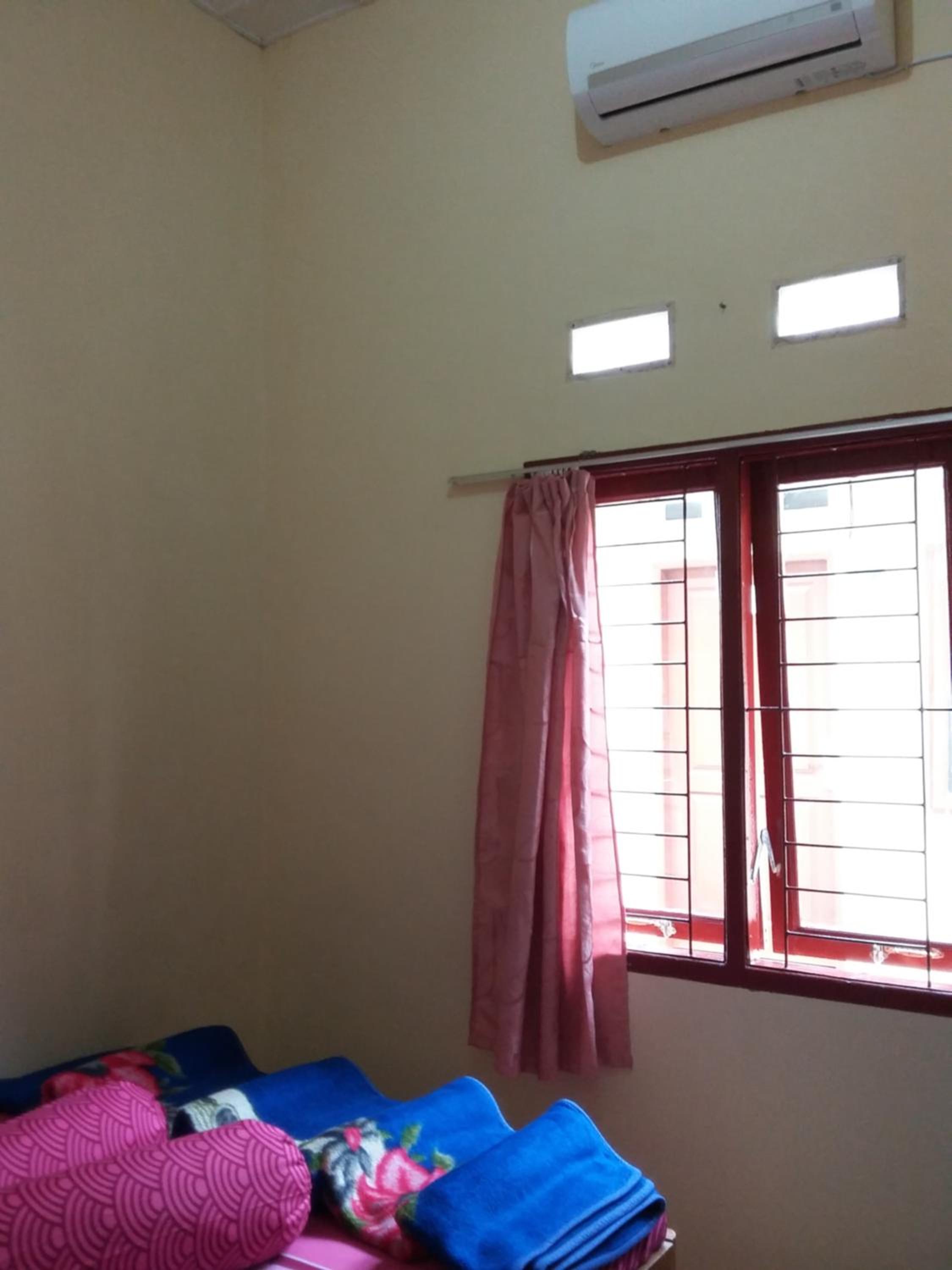 Family Room with Mountain View - Photo 7