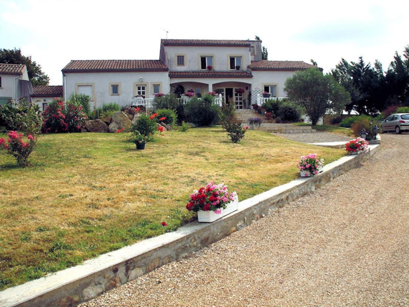 Double Room with Garden View - Photo 1