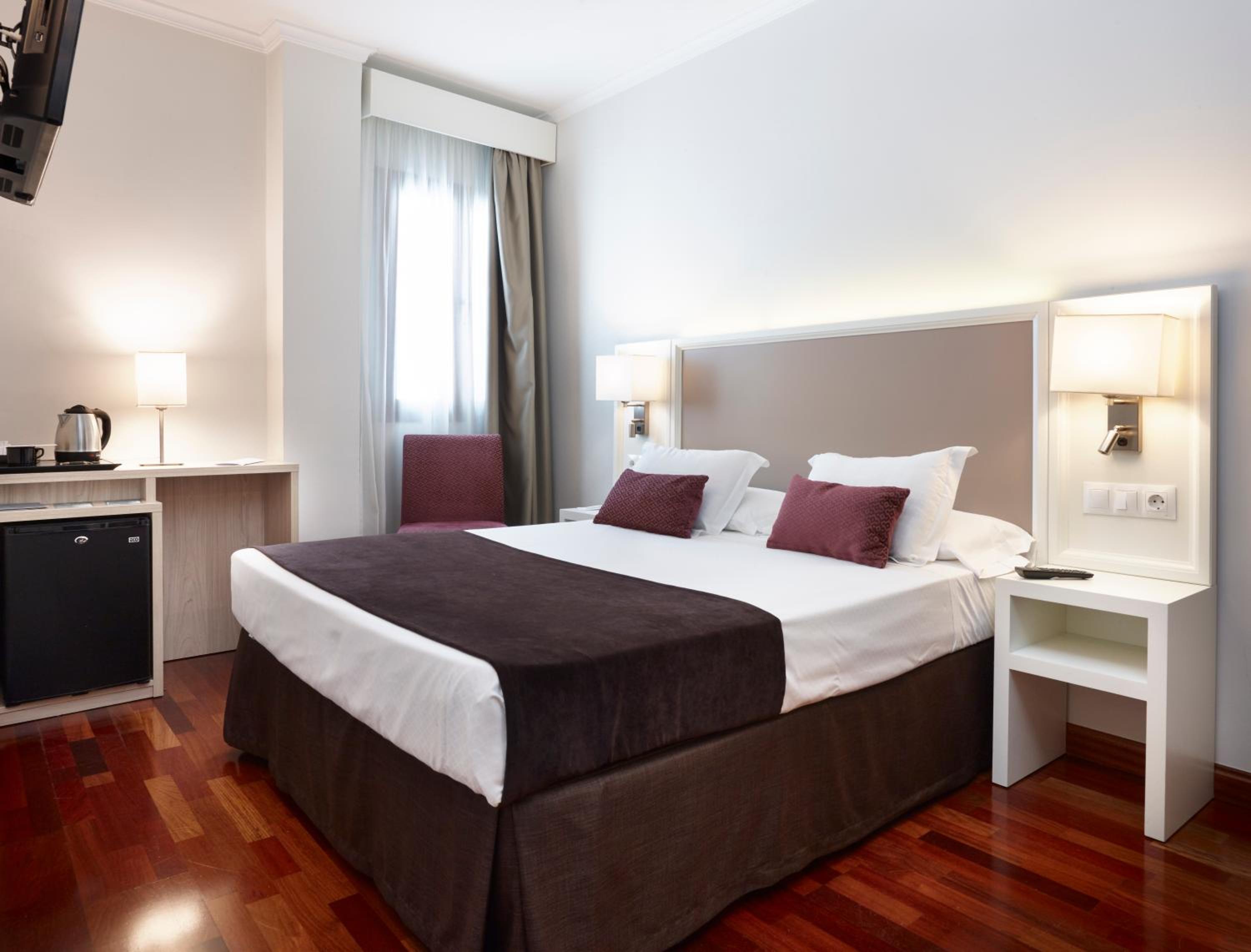 Basic Double Room - Photo 1
