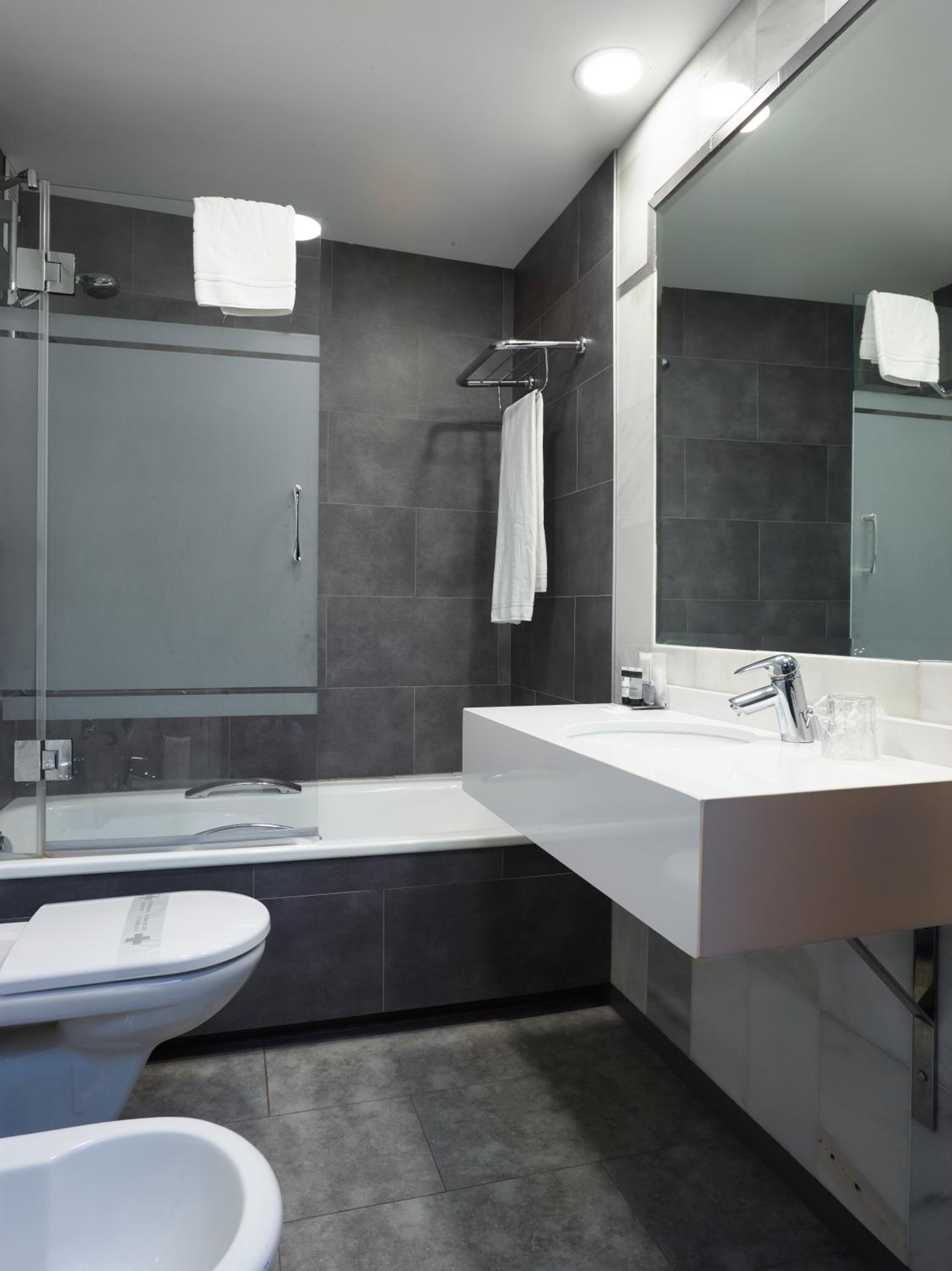 Basic Double Room - Photo 2