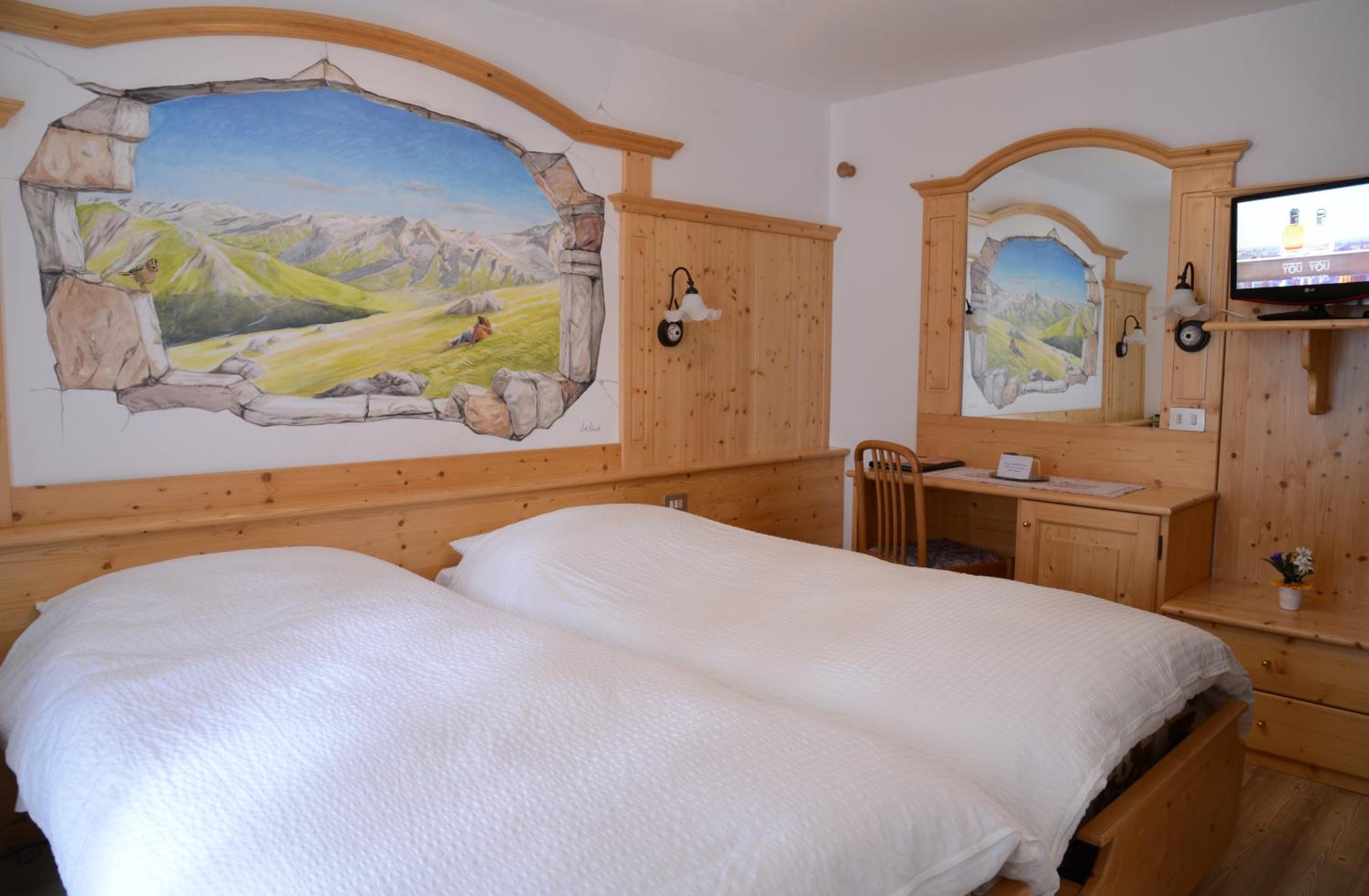 Double or Twin Room photo 3