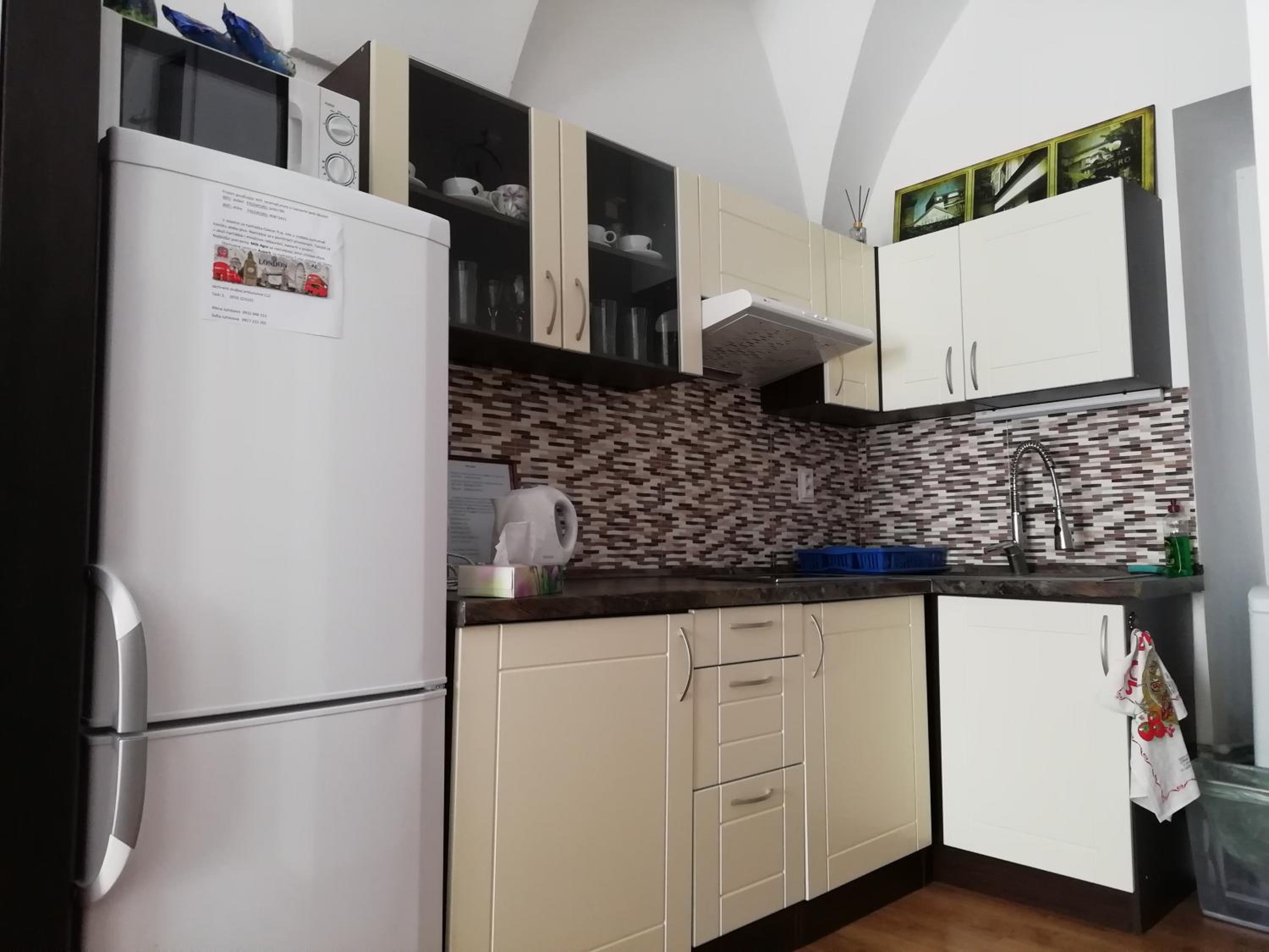 Apartment photo 2