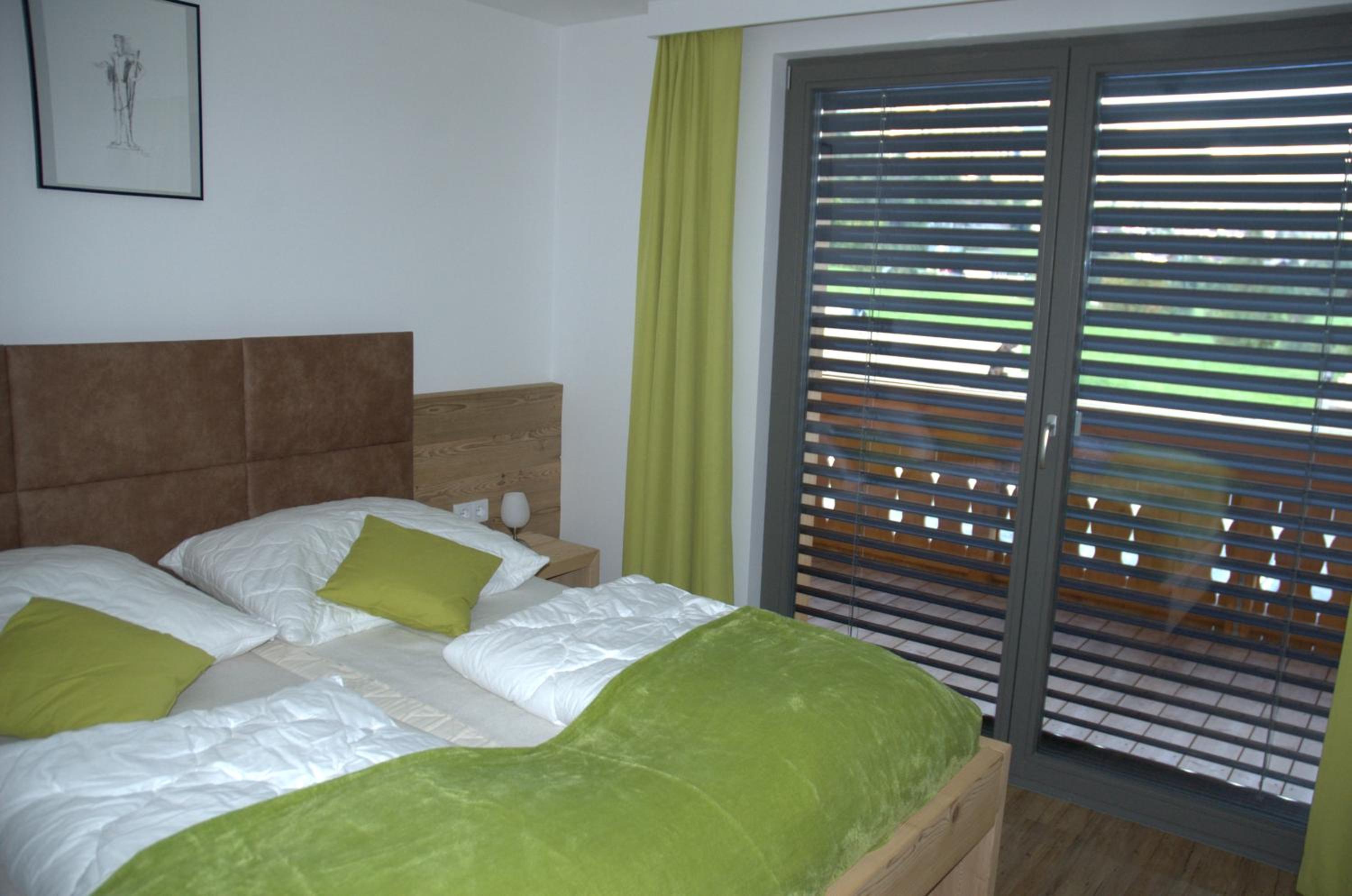 Apartment with Balcony photo 2