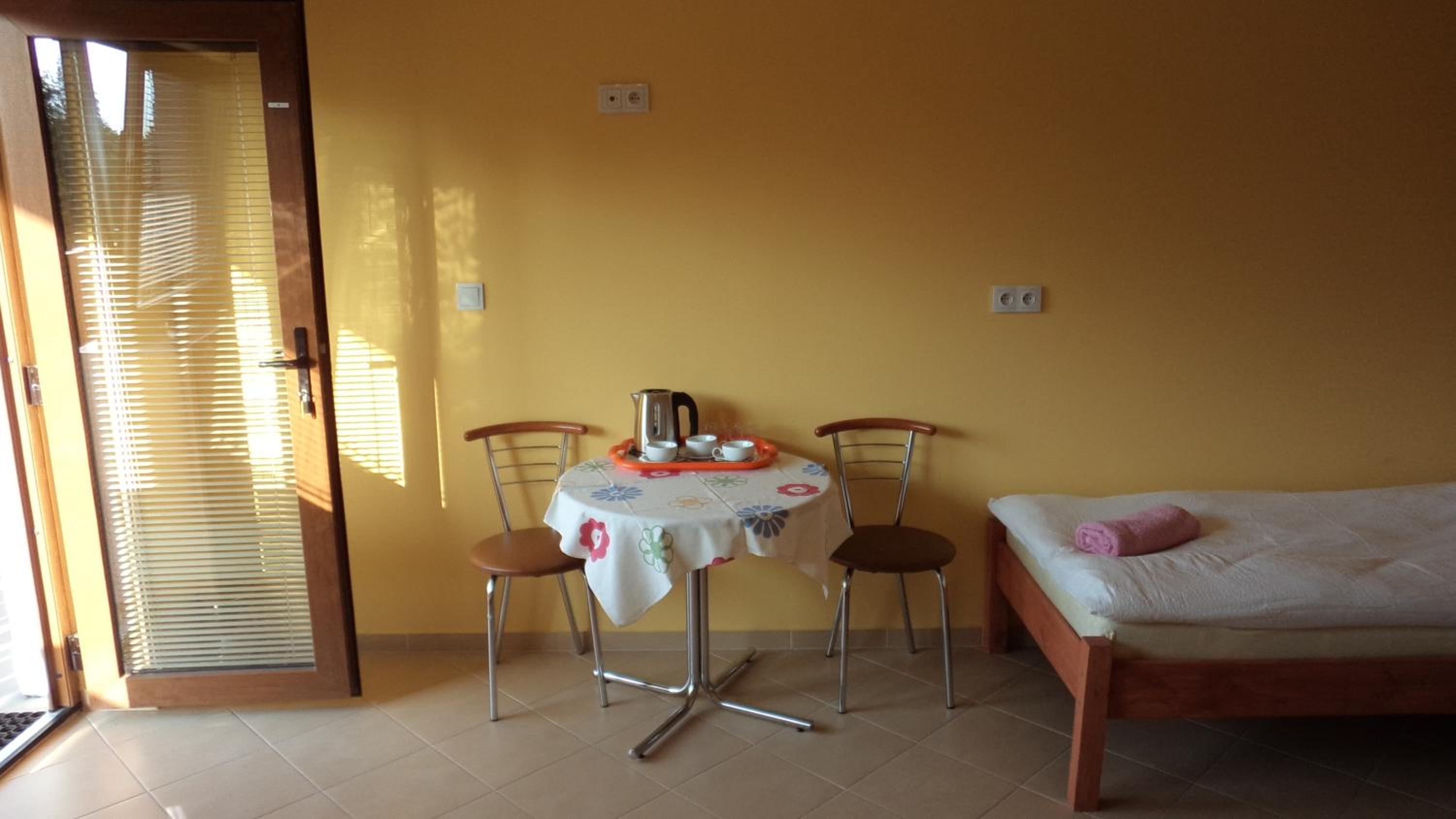 Double Room with Private Bathroom photo 2