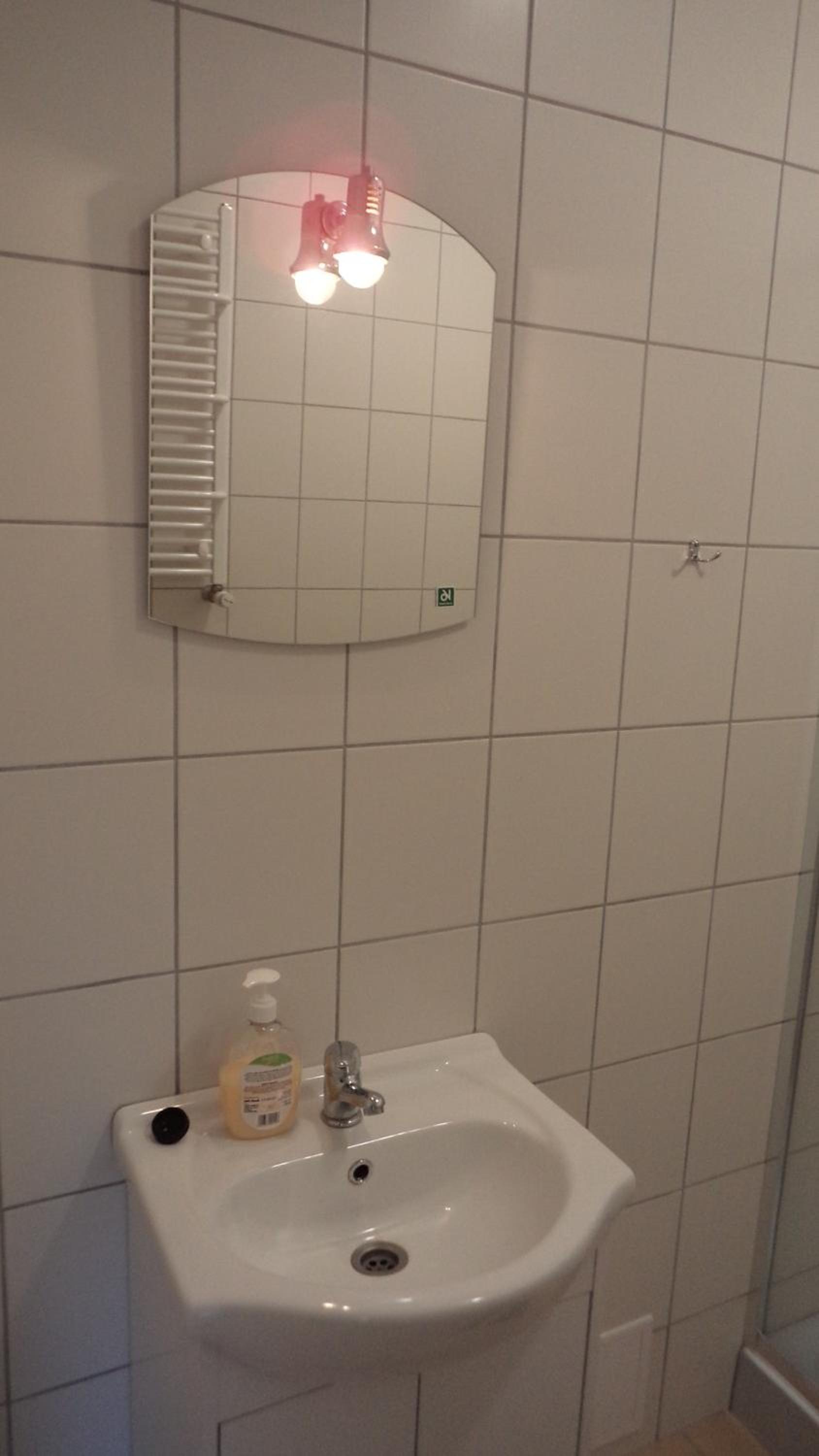 Double Room with Private Bathroom - Photo 2