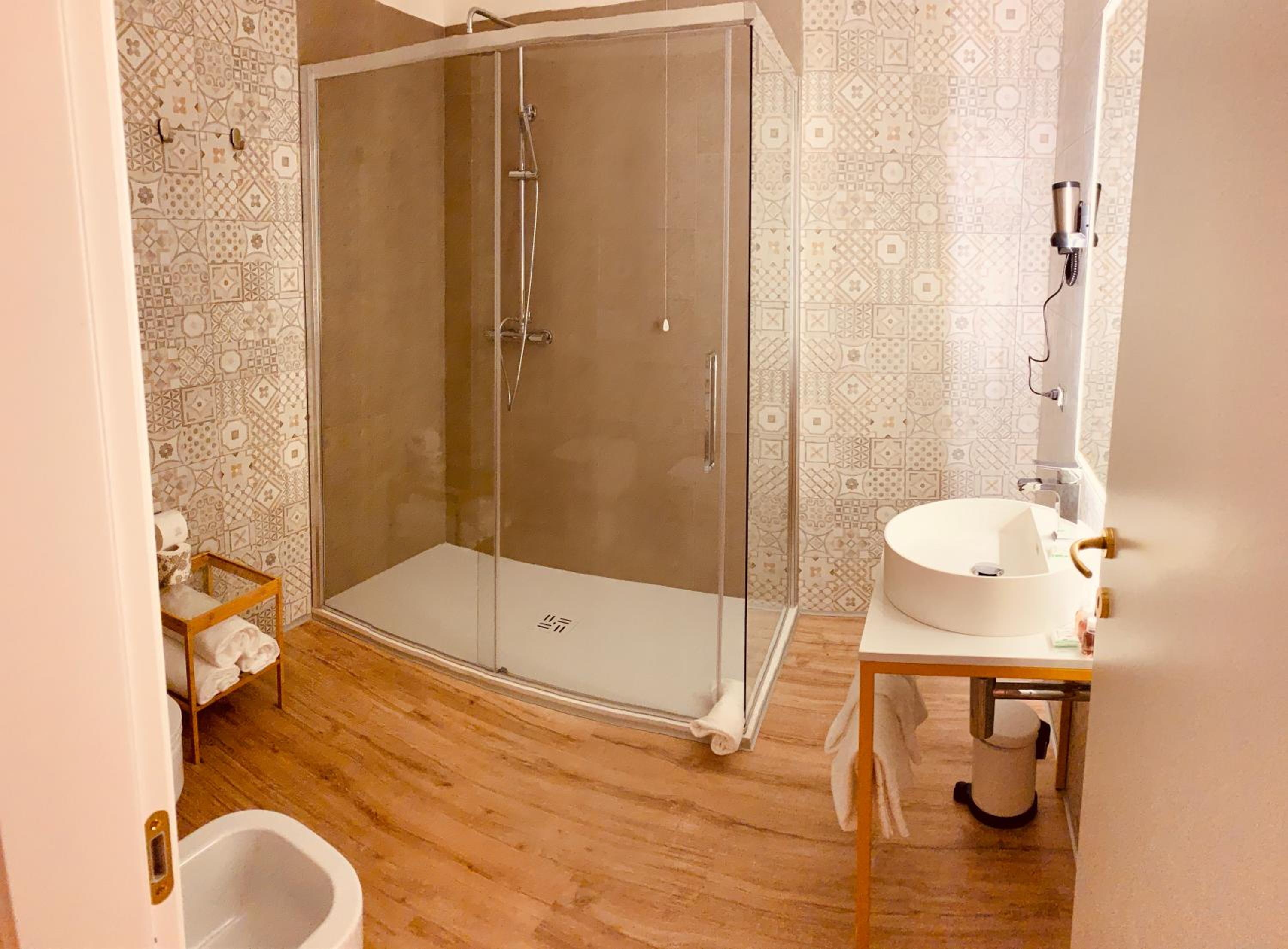 Deluxe Triple Room - Photo 6
