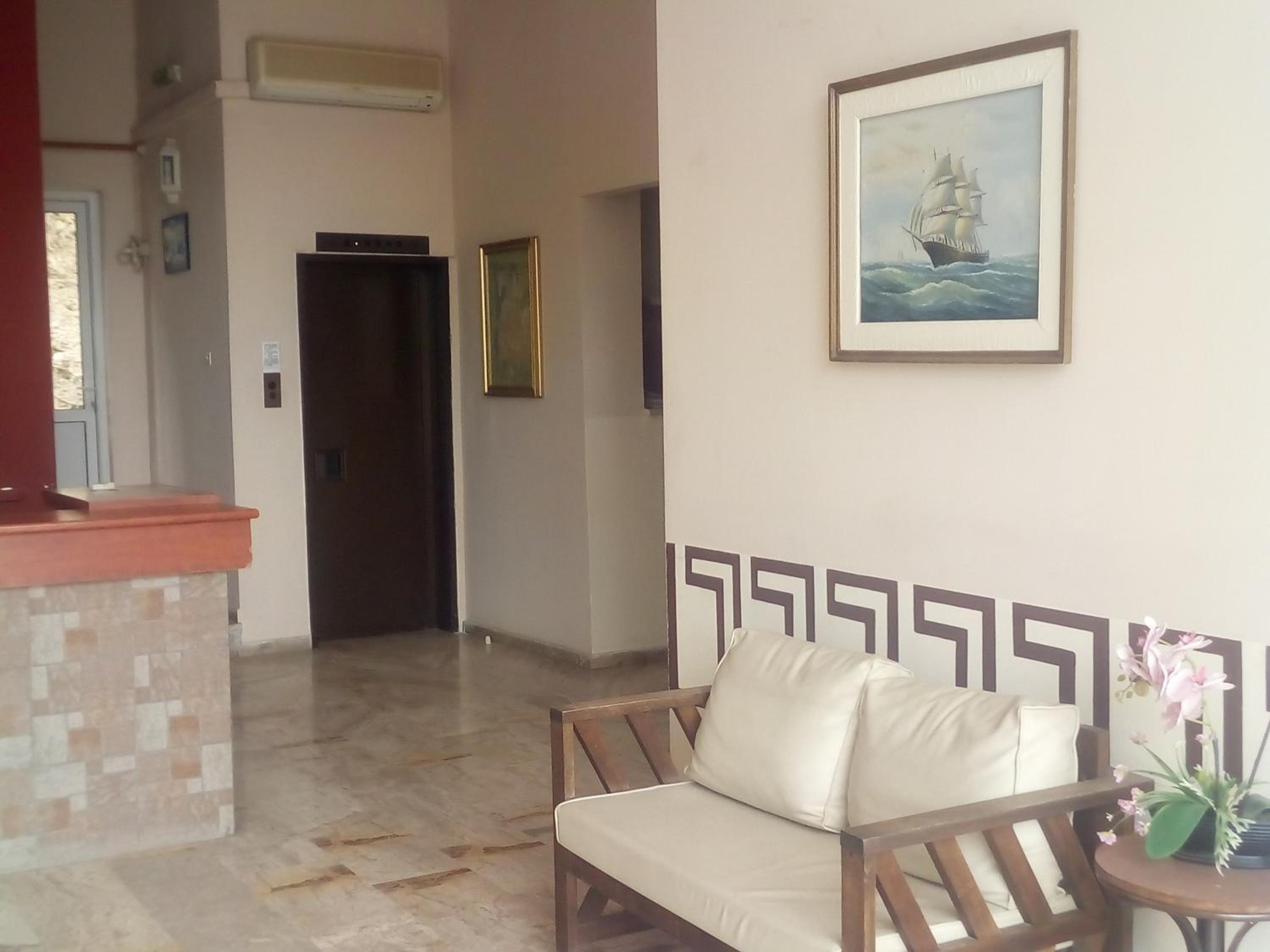Standard Twin Room with Sea View - Photo 7