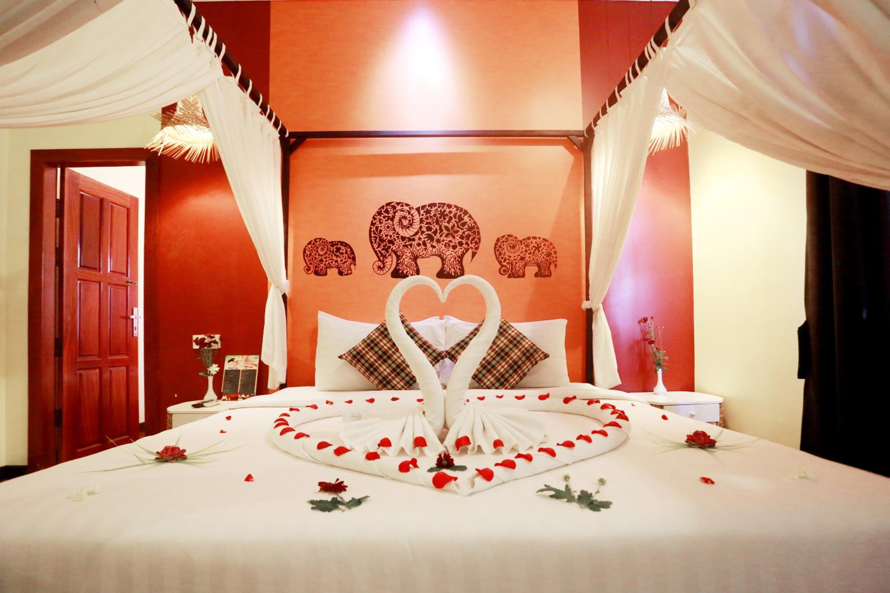 Deluxe Double or Twin Room @ Free Pickup - Photo 5
