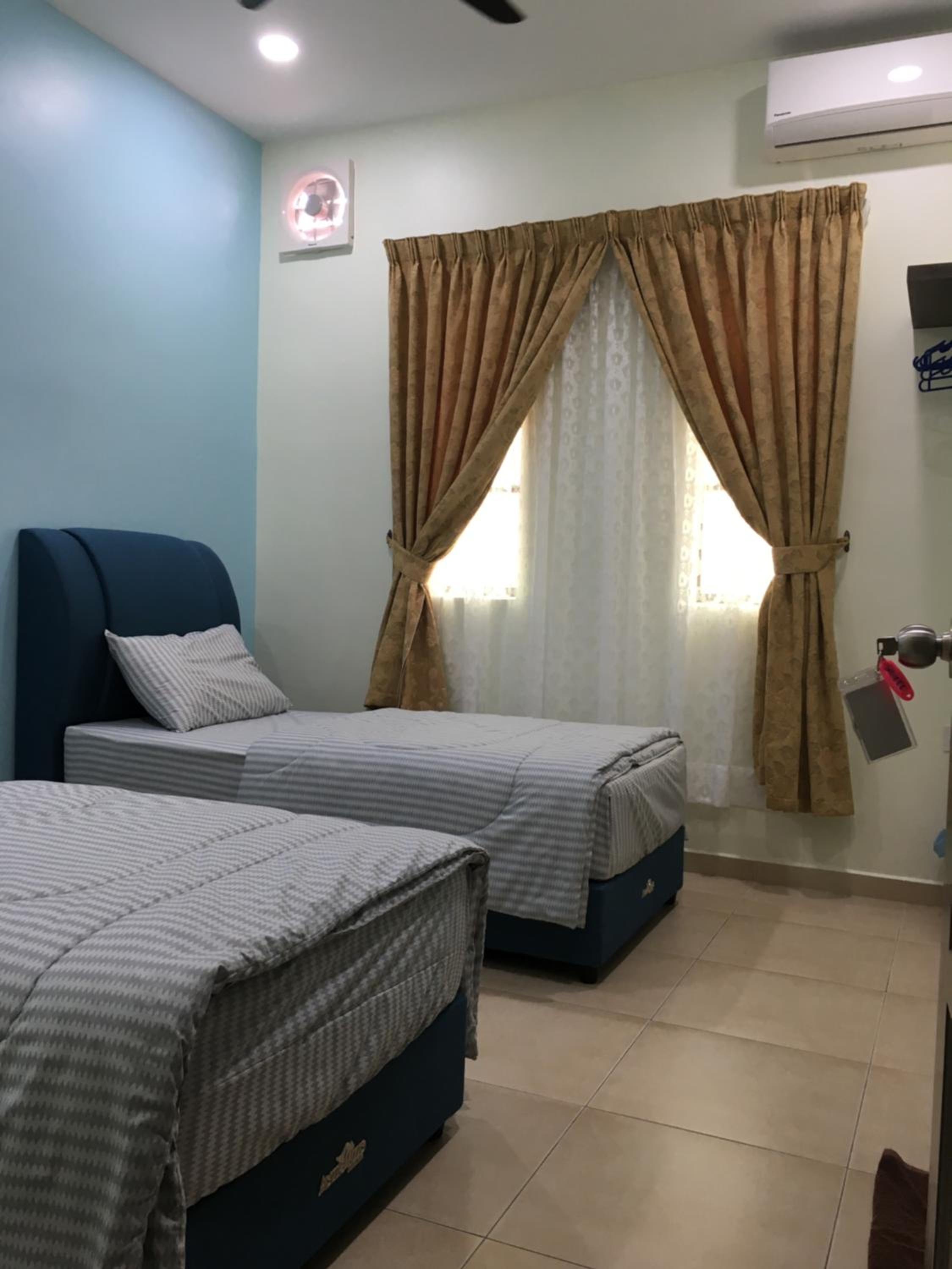 Triple Room with Private Bathroom photo 1