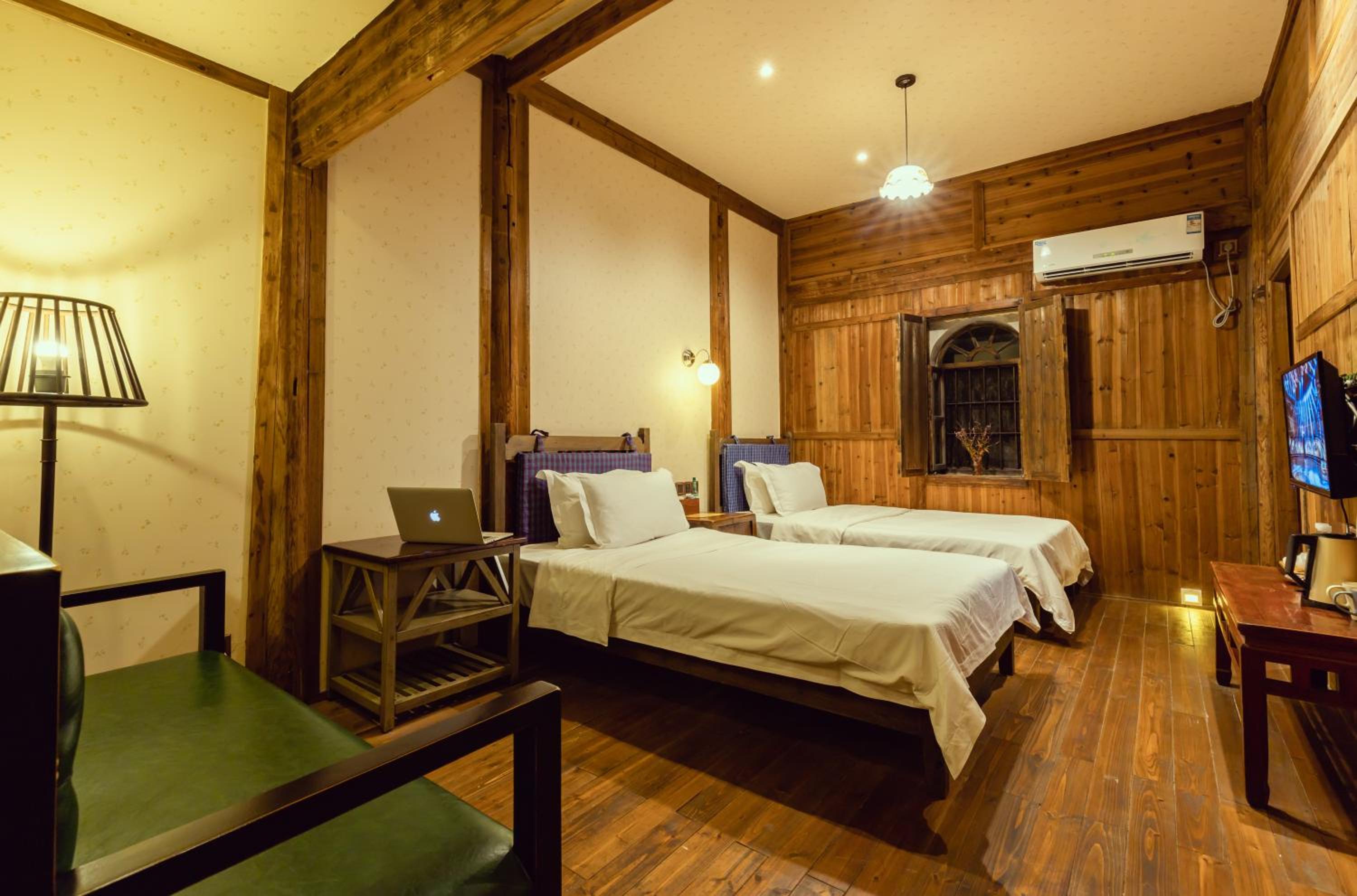 Twin Room With Private Bathroom photo 1