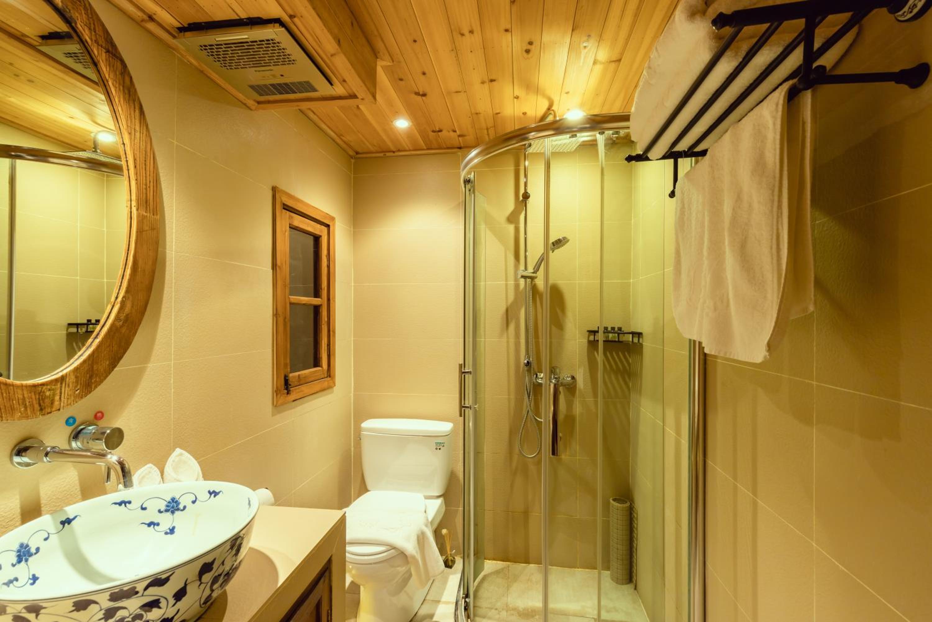 Twin Room With Private Bathroom photo 2