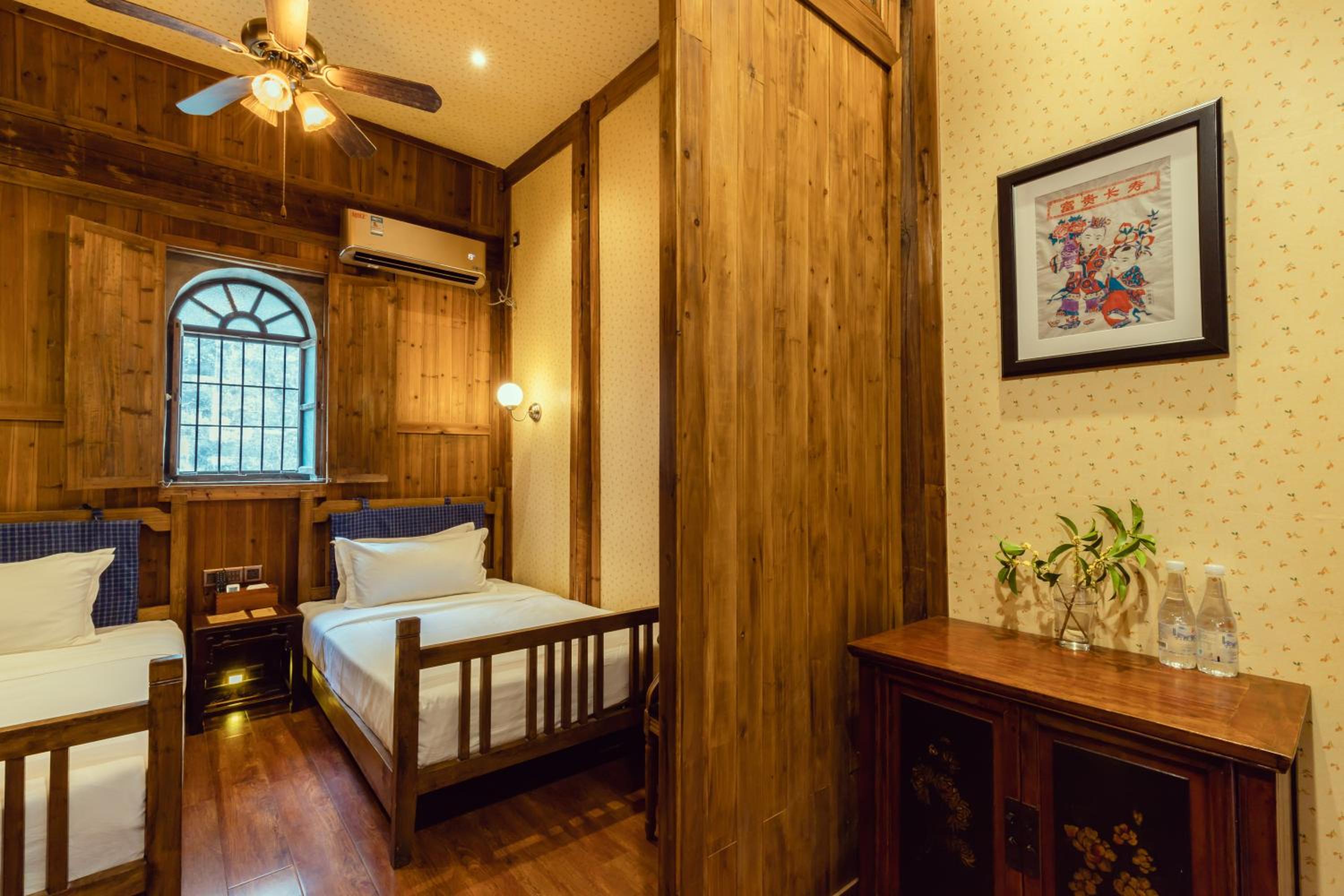 Twin Room With Private Bathroom photo 2