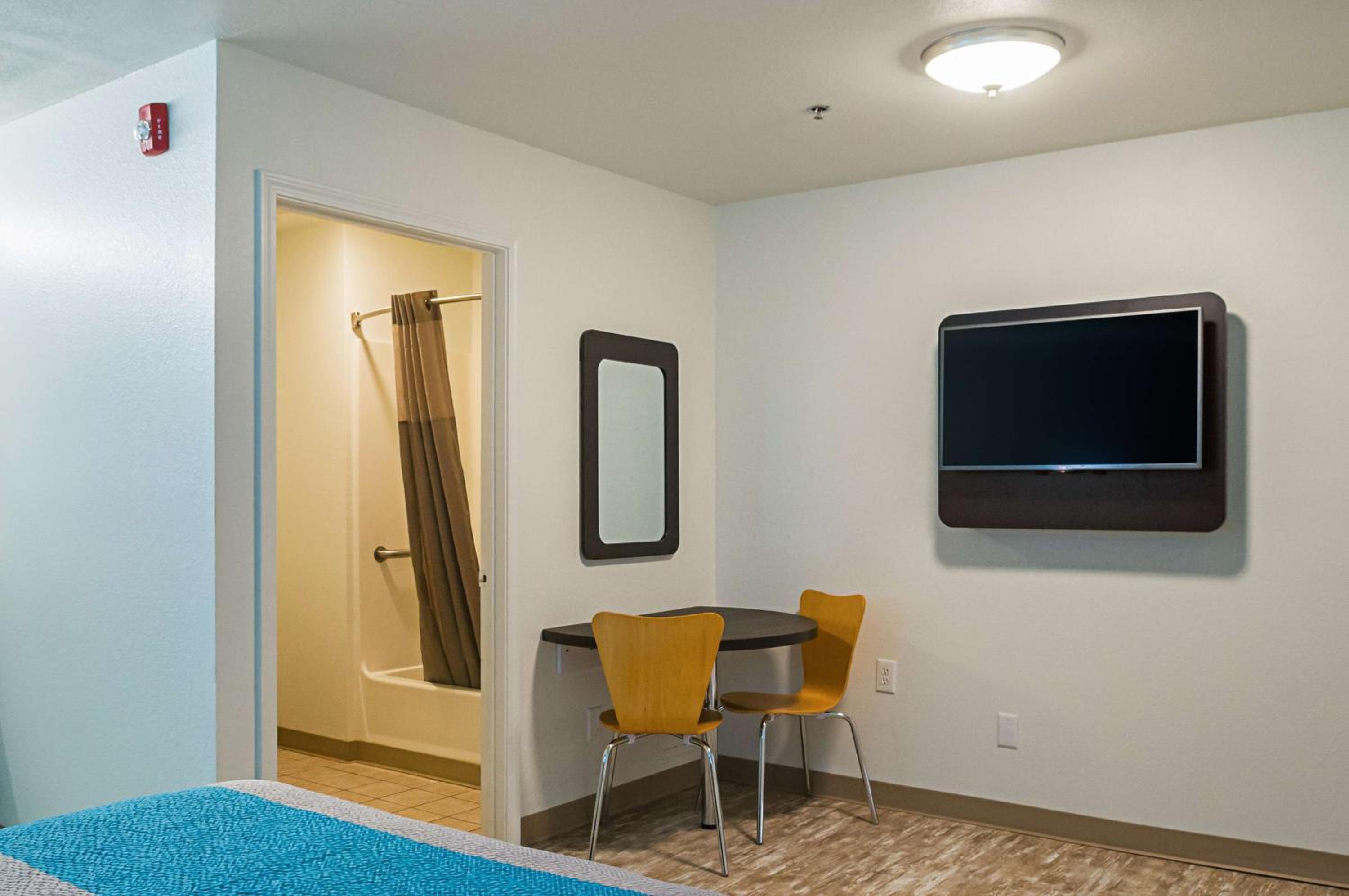 Quadruple Room - Smoking - Photo 7