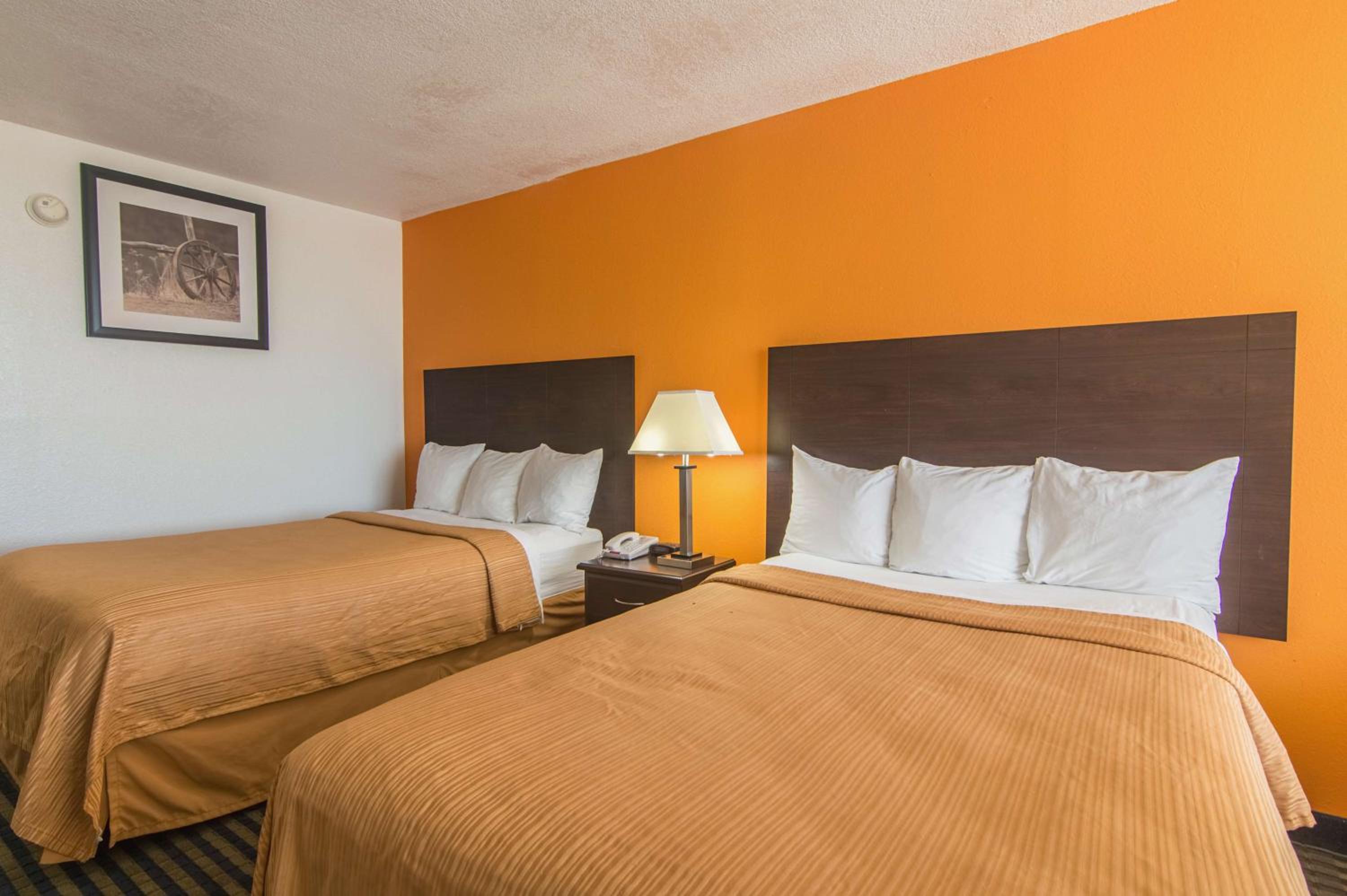 Deluxe Quadruple Room - Non-Smoking