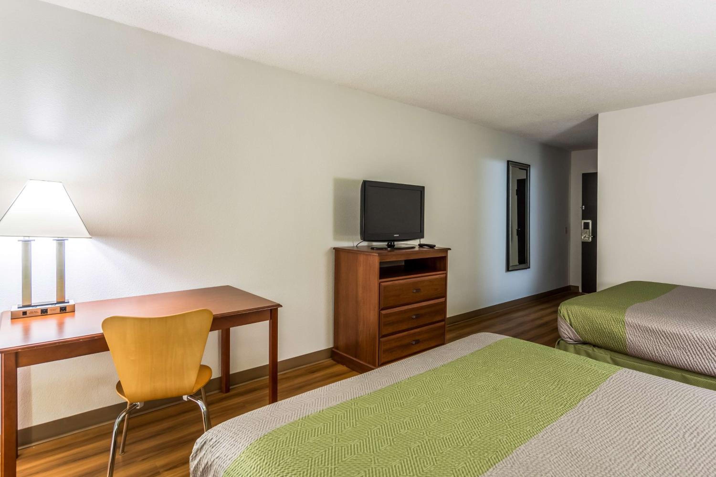 Deluxe Queen Room with Two Queen Beds - Non-Smoking photo 1