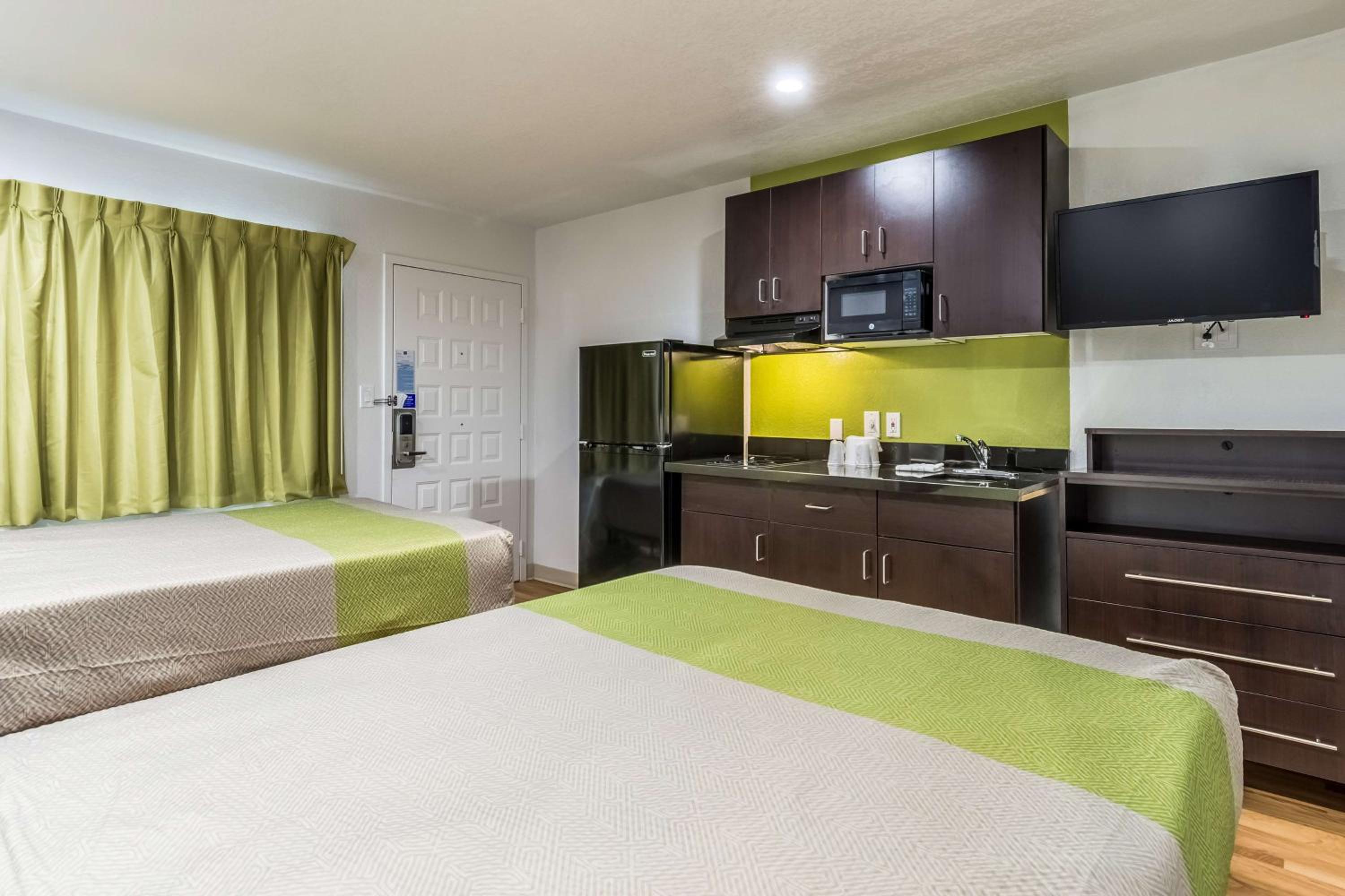 Deluxe Quadruple Room - Non-Smoking photo 3