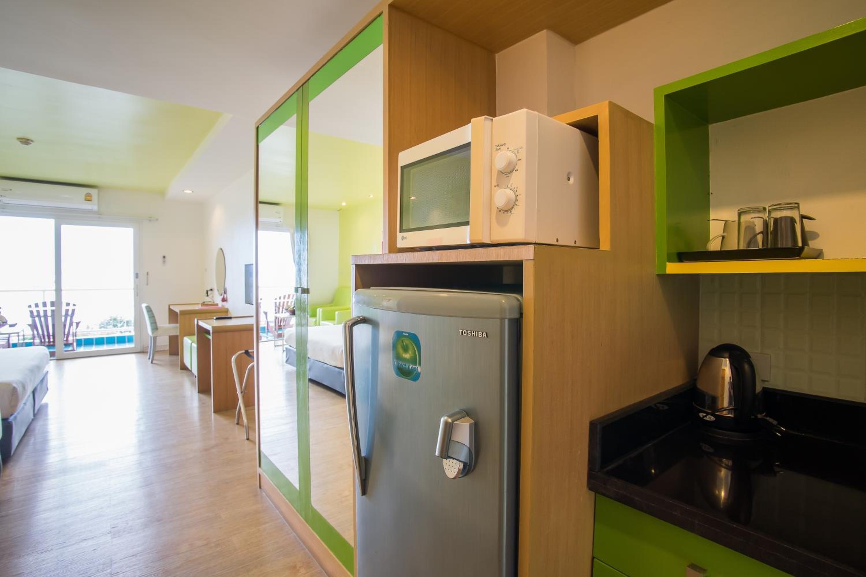 Deluxe Double or Twin Room with Sea View - Photo 13