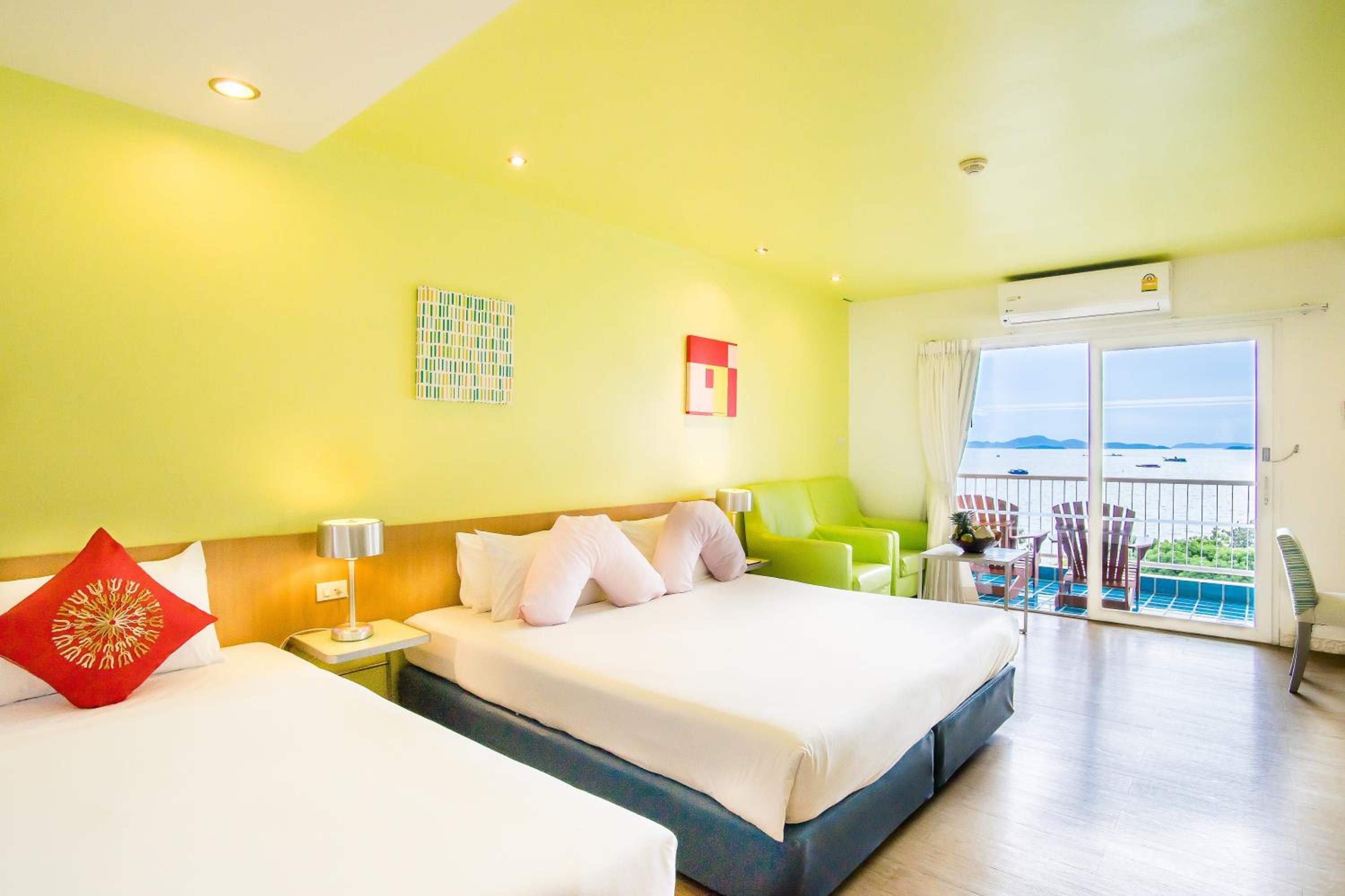Deluxe Double or Twin Room with Sea View - Photo 2