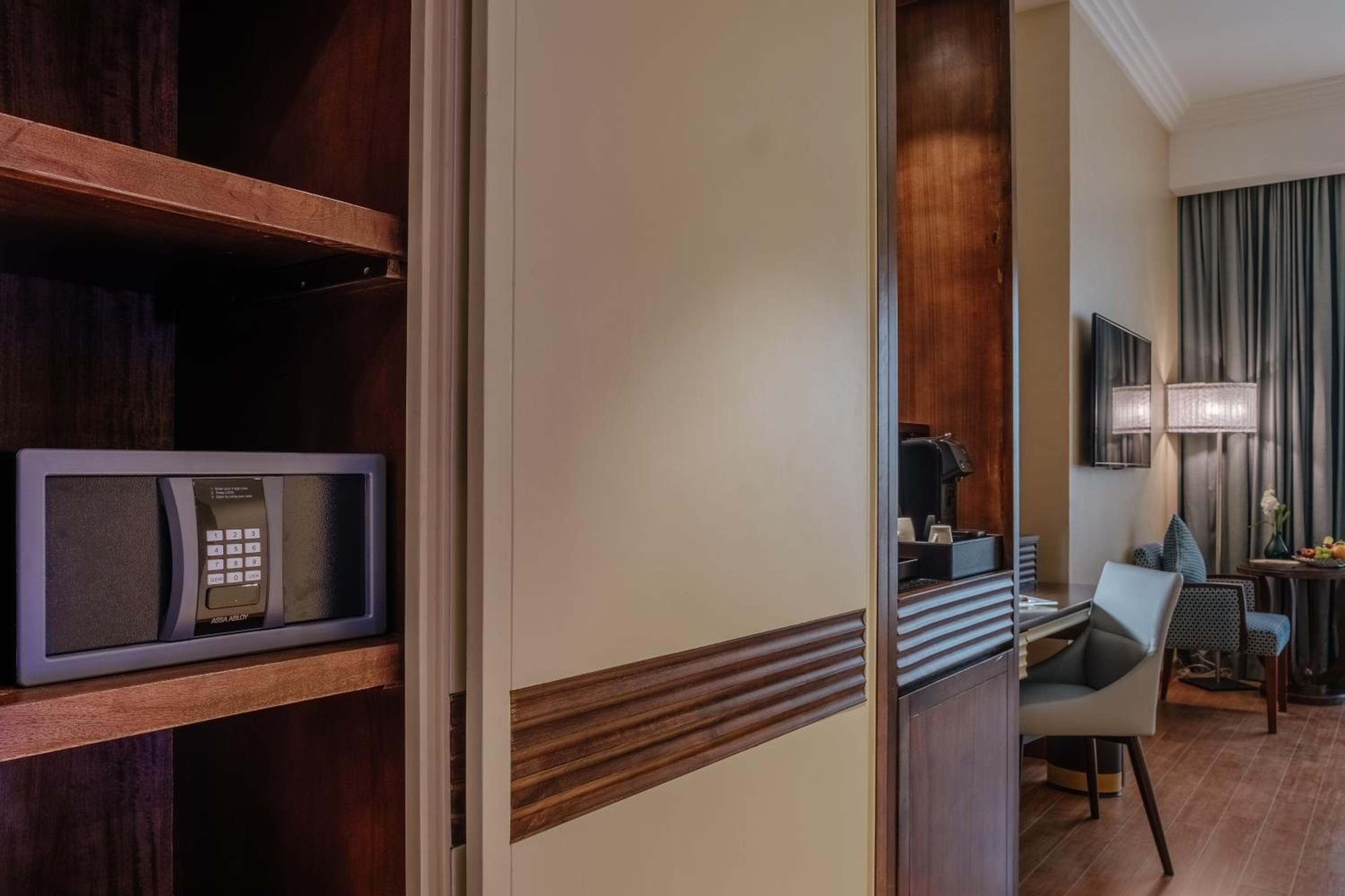 Deluxe Twin Room (Early check-in 11am & late check-out at 4pm + 35% discount on food & beverage, valid until 31 August 2026 only)
