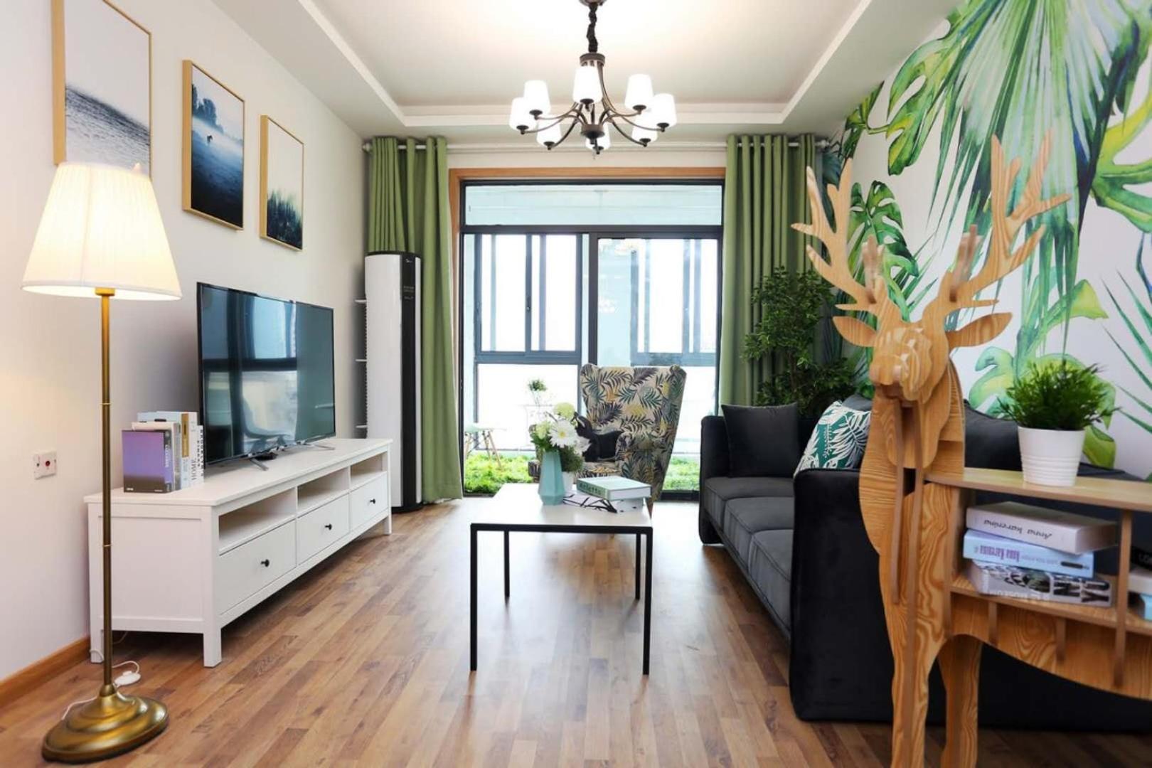 Apartment with Balcony photo 1