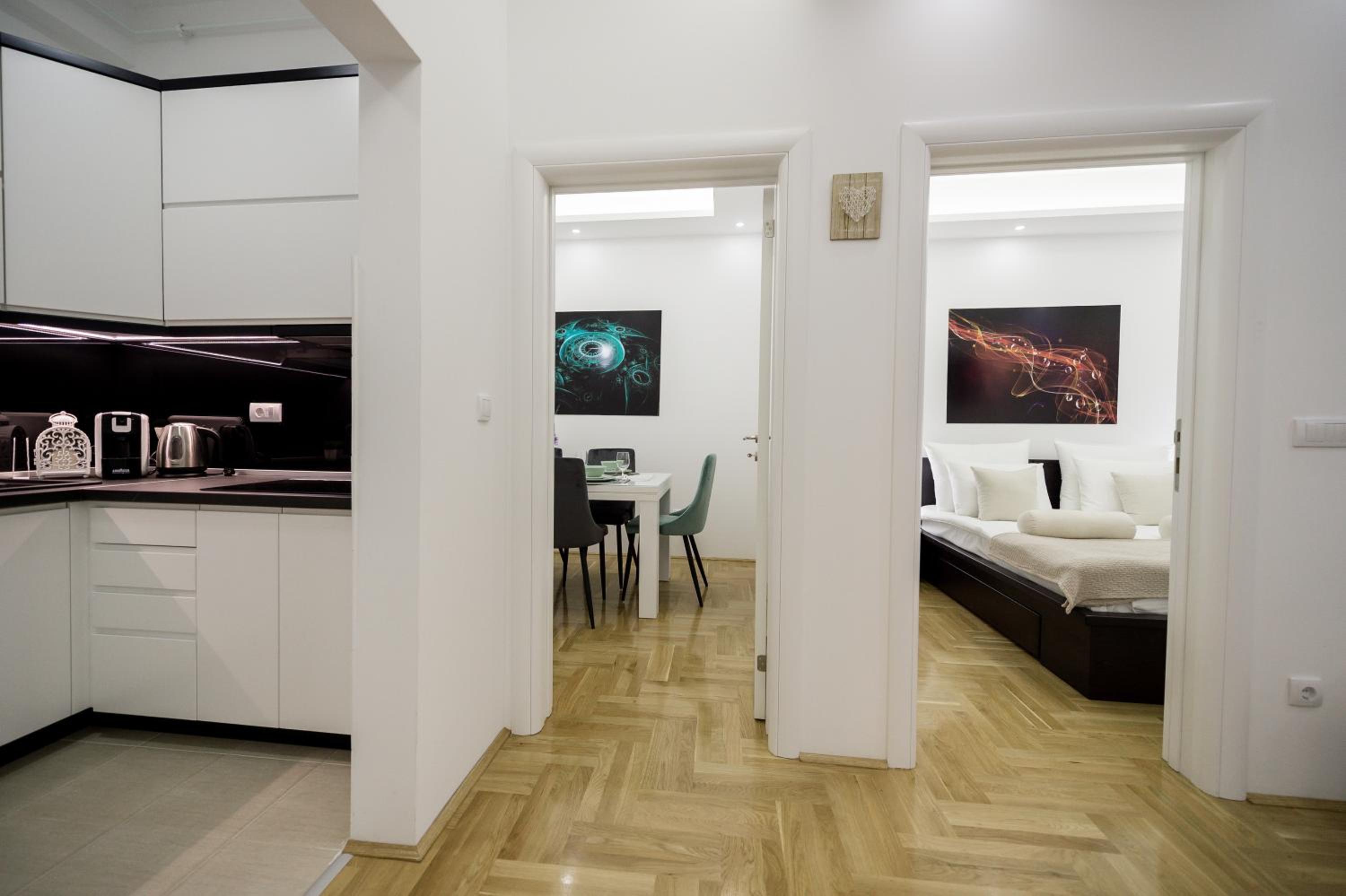 Deluxe Apartment photo 1