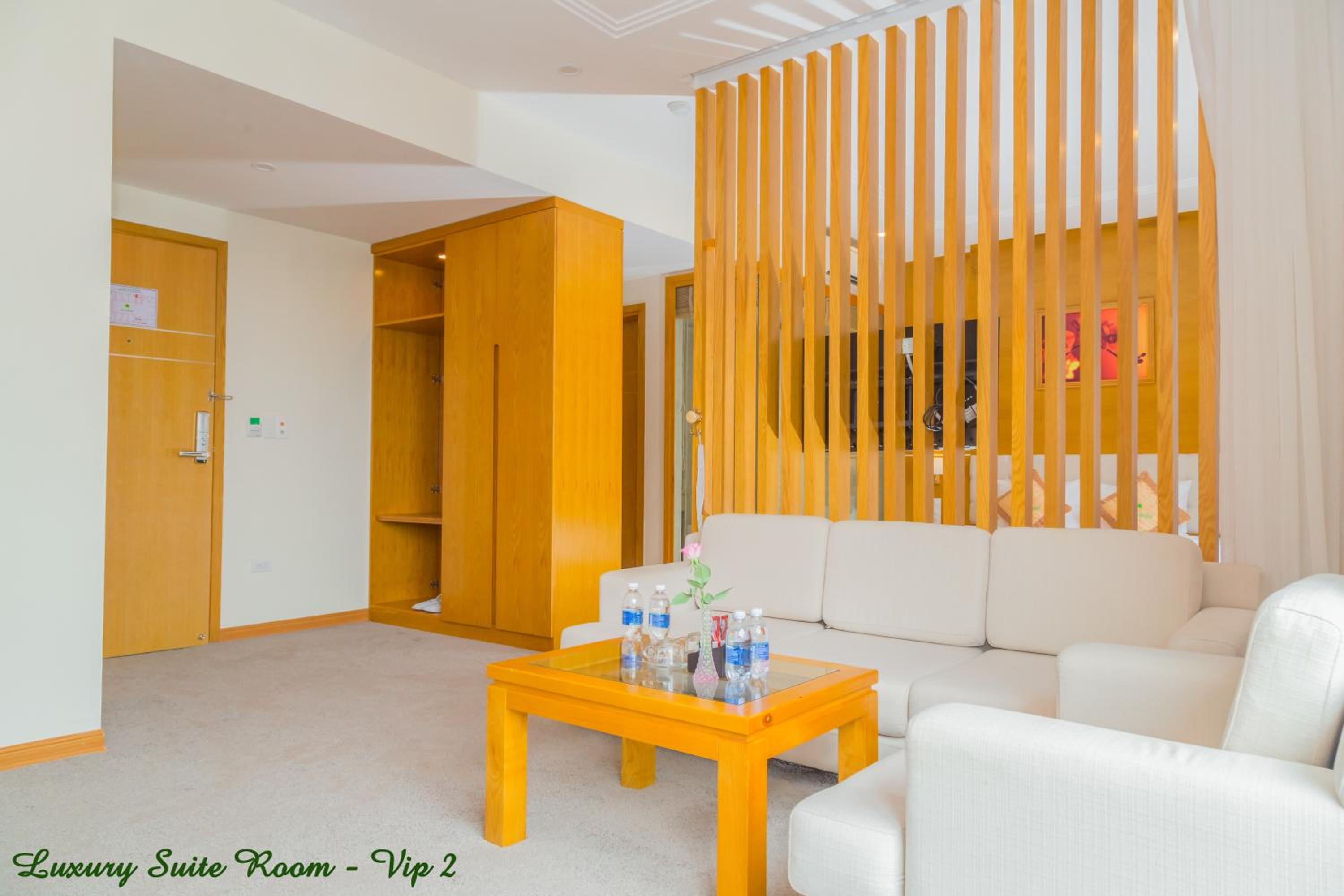 Junior Suite with Balcony photo 3