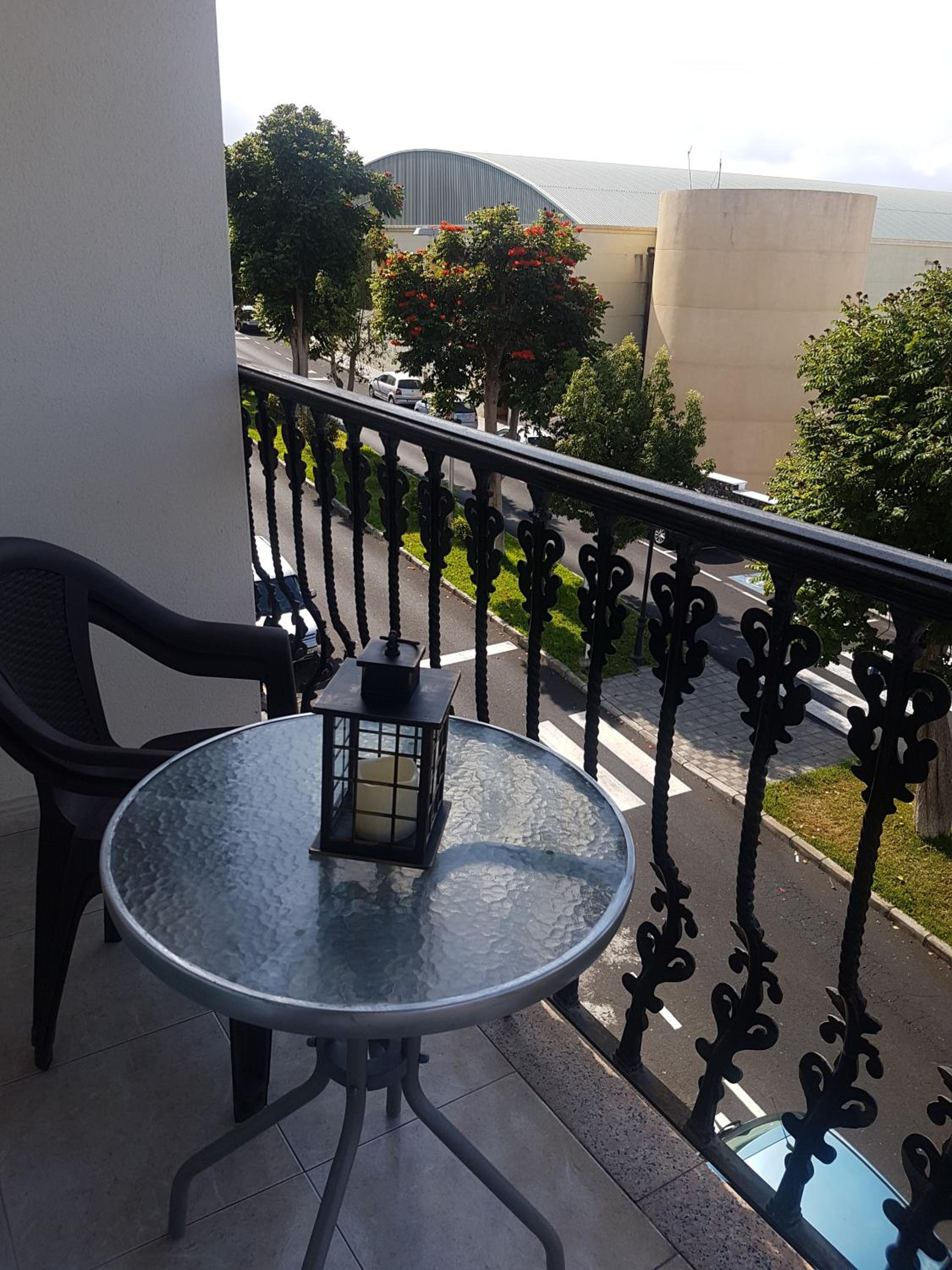 Apartment with Balcony photo 2