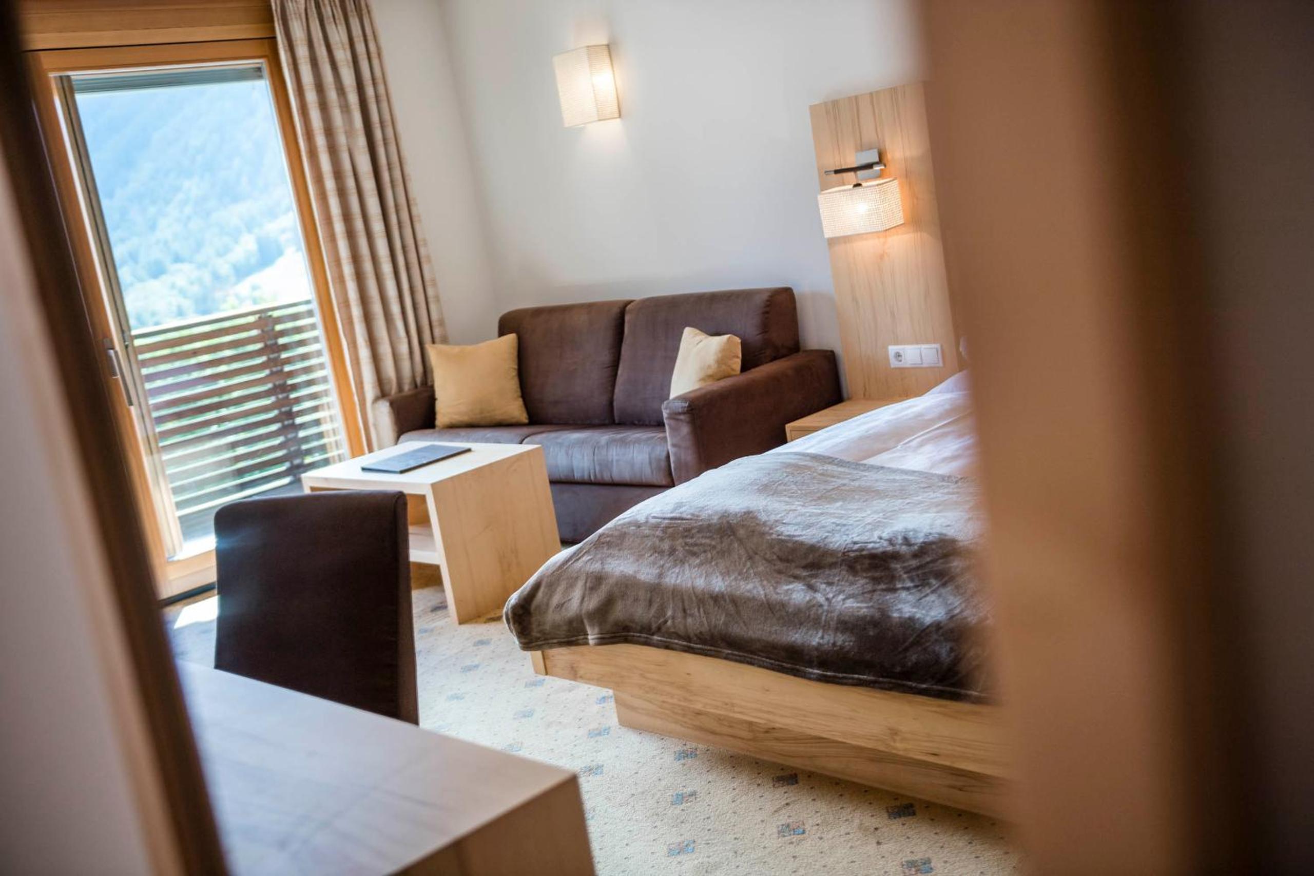 Deluxe Double Room photo 3