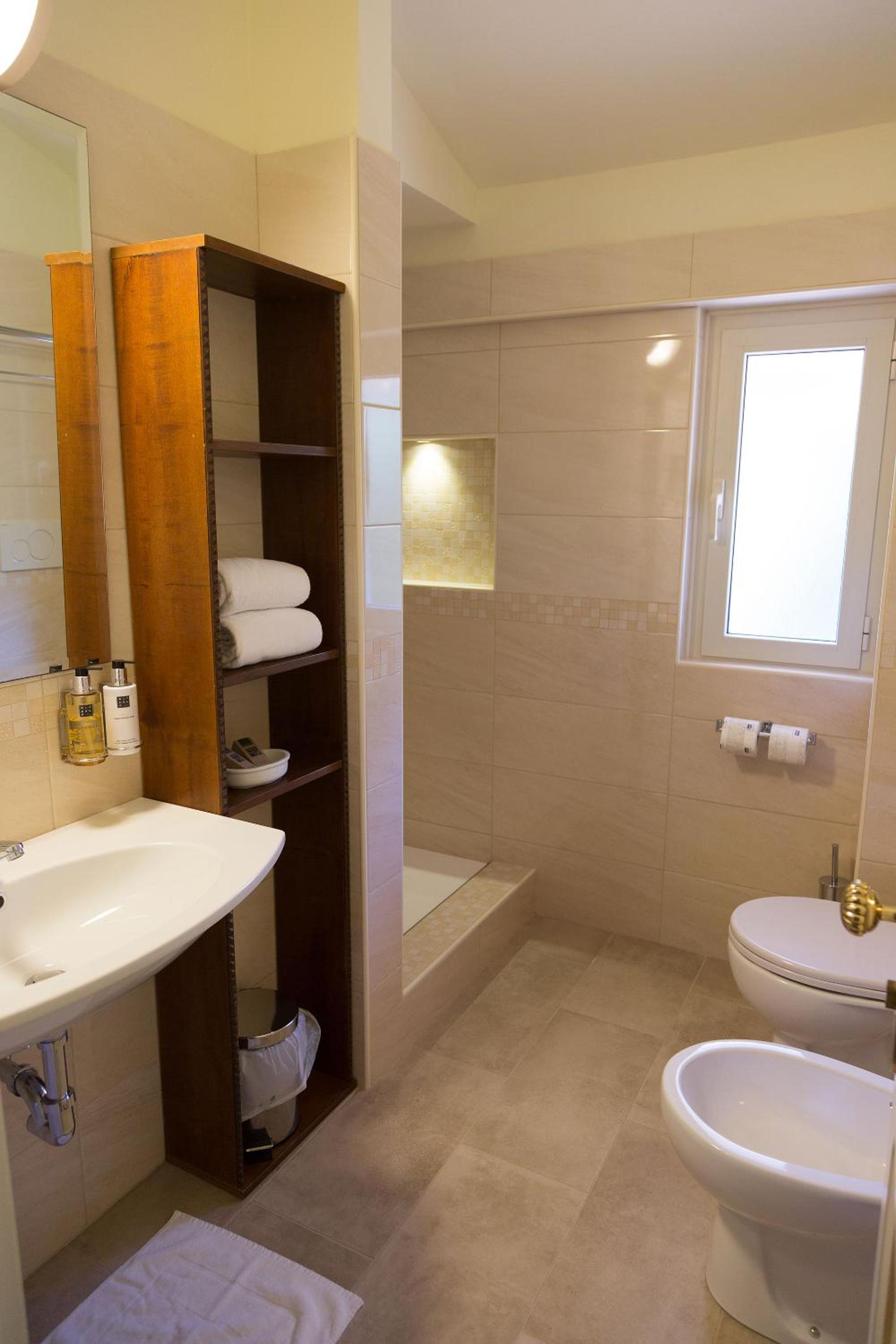 Double Room with Mountain View and Spa Access photo 2