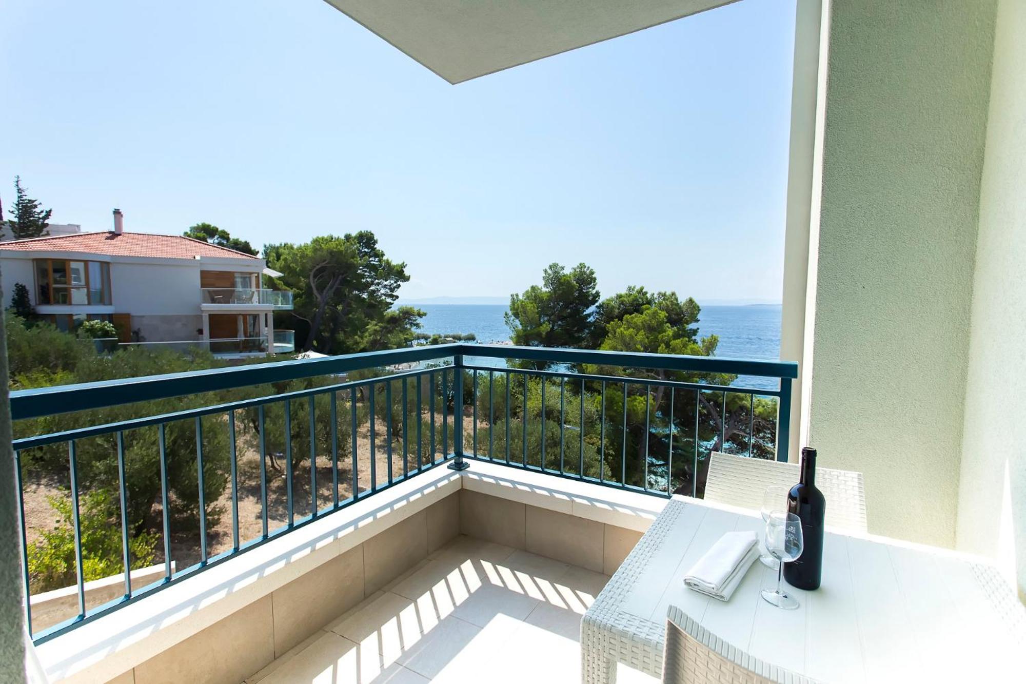Standard Double Room with Side Sea View