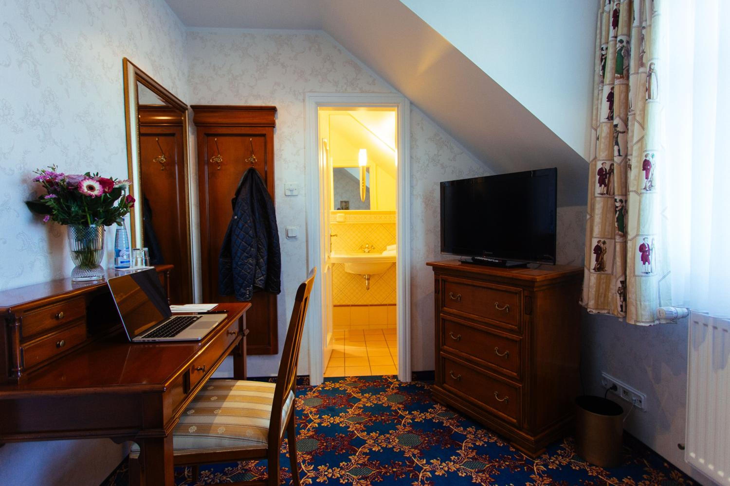 Single Room photo 3