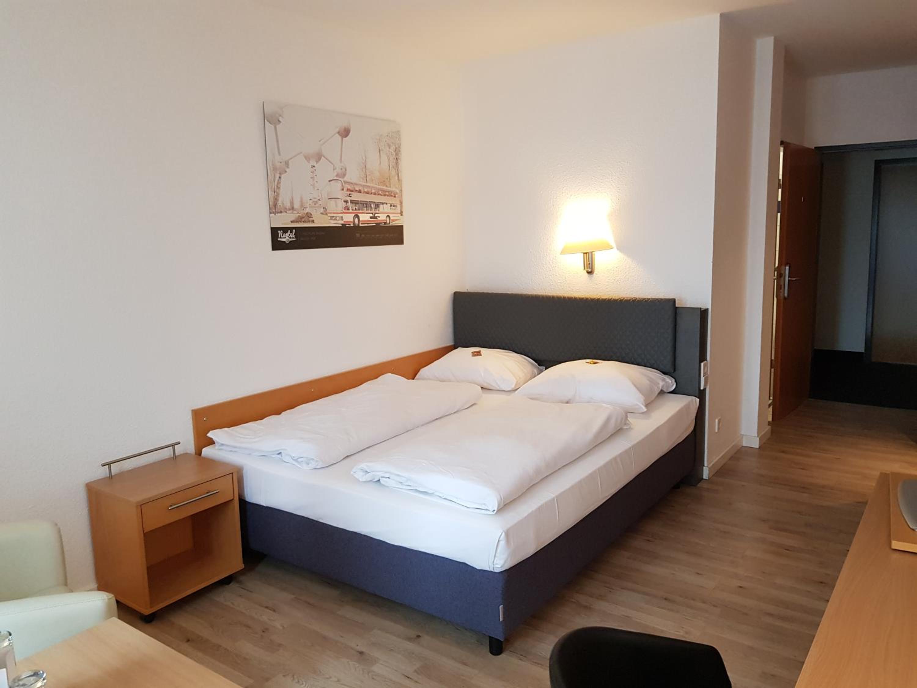 Standard Double Room - Photo 7