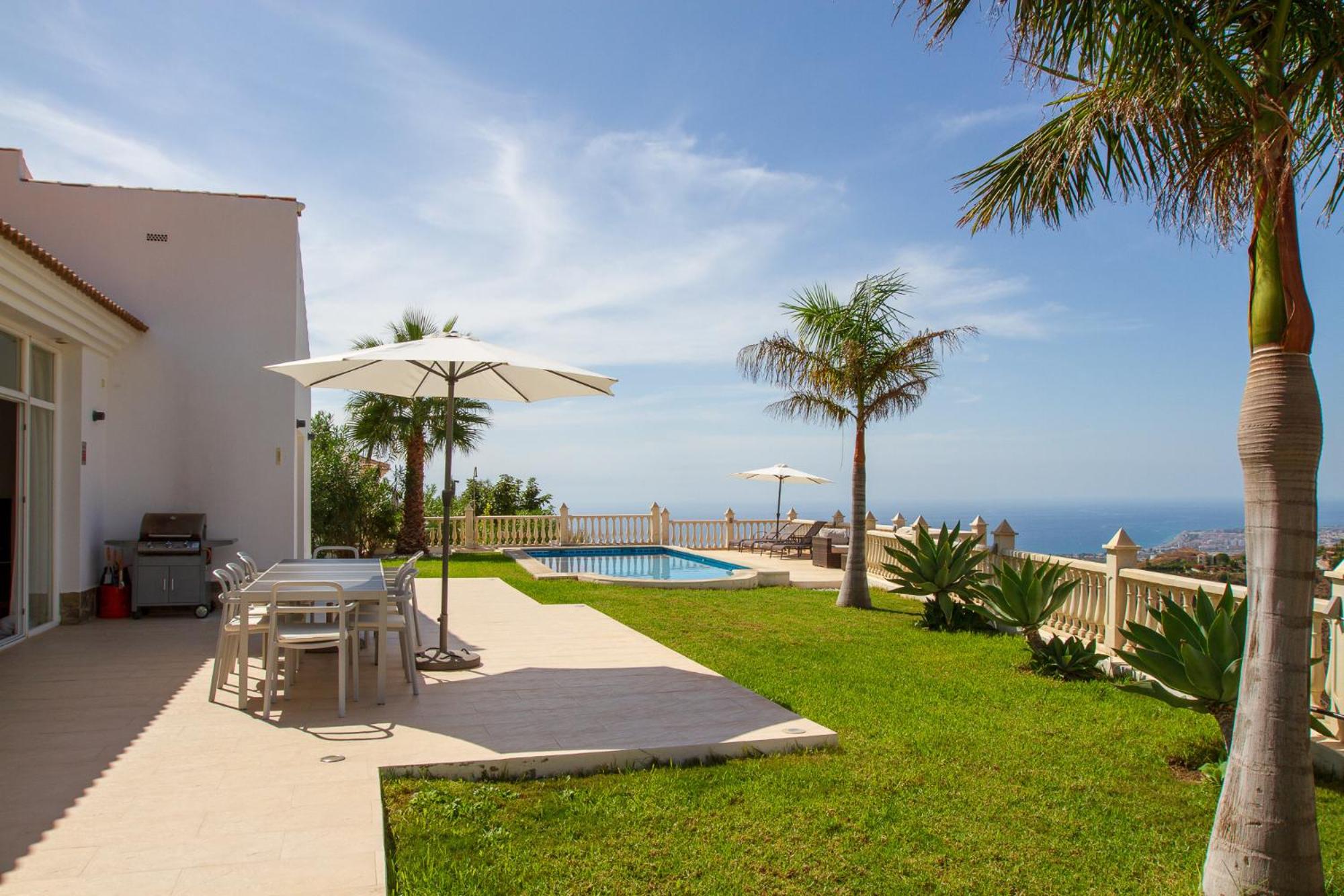 Villa with Sea View photo 3