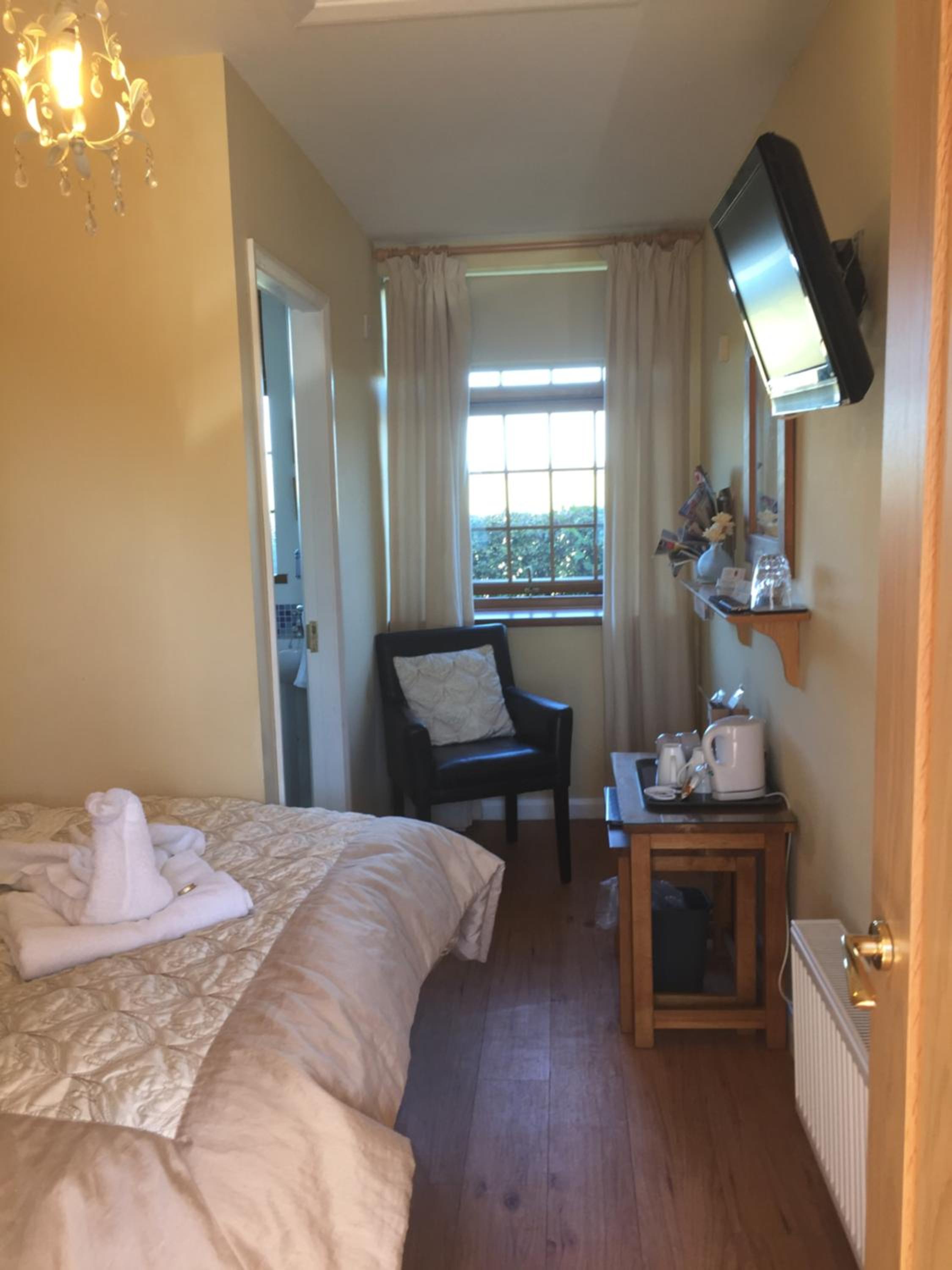 Small Double Room - Photo 3