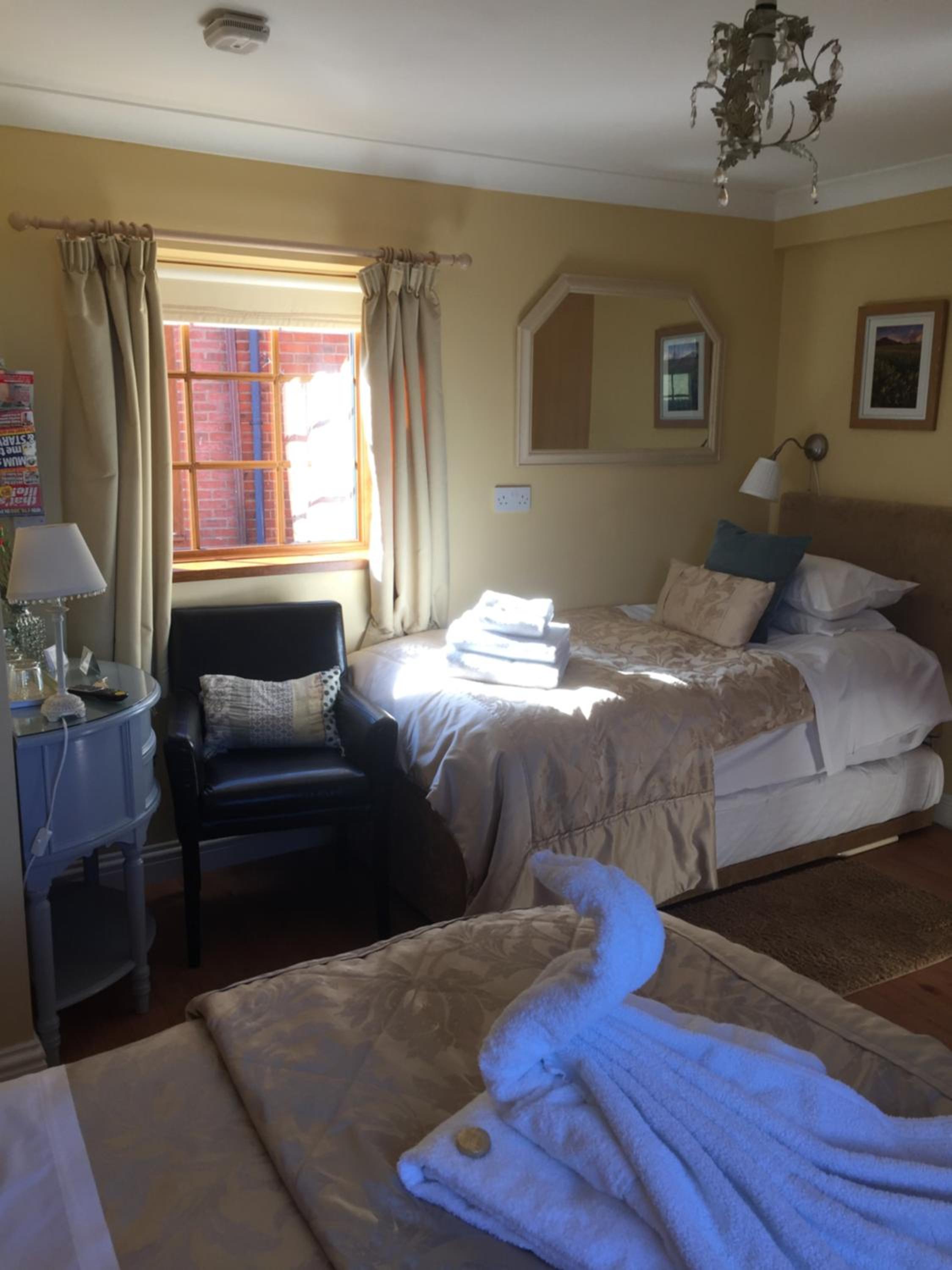 Deluxe Double or Twin Room - Photo 5