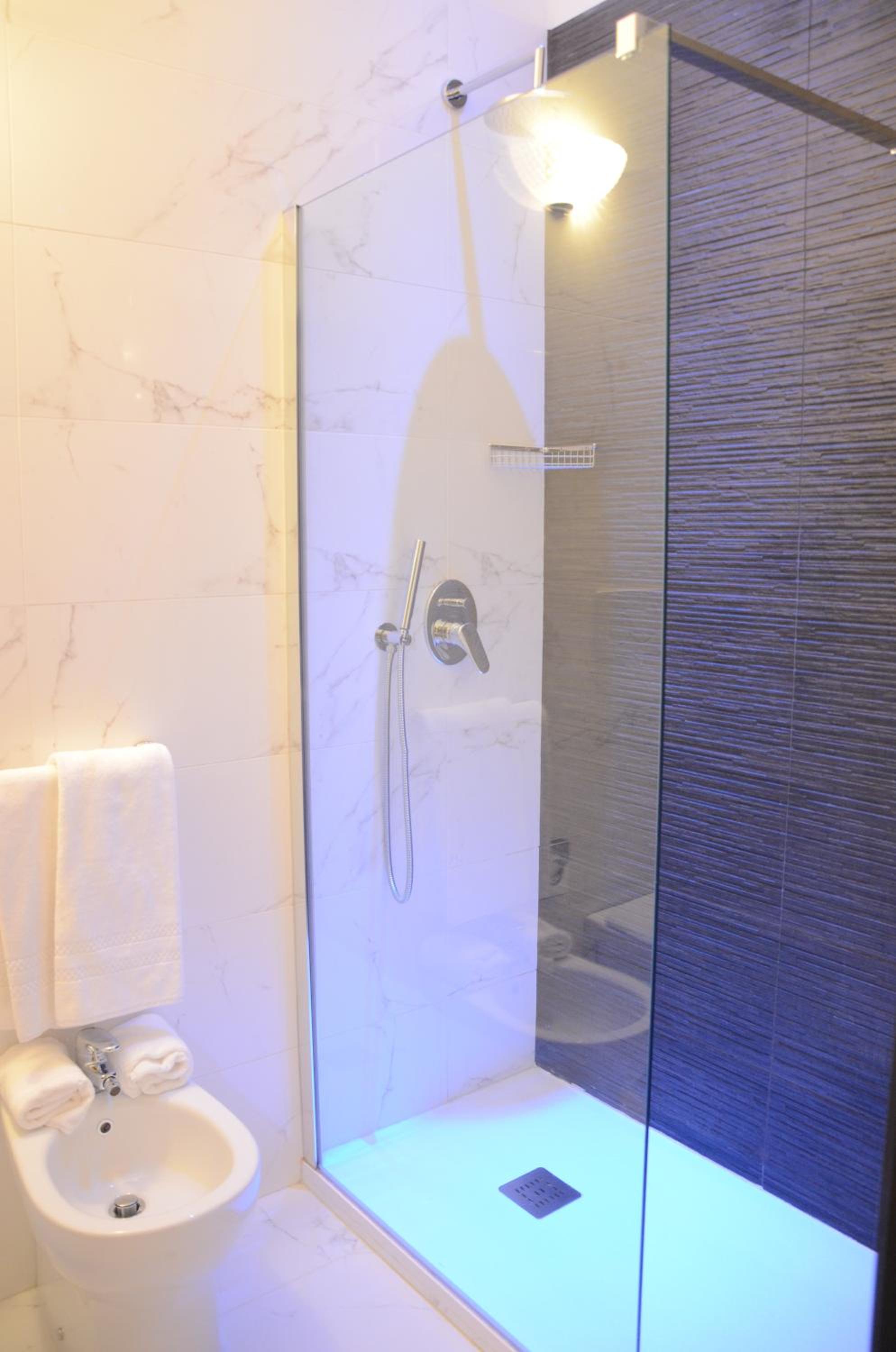 Superior Double Room - Photo 8
