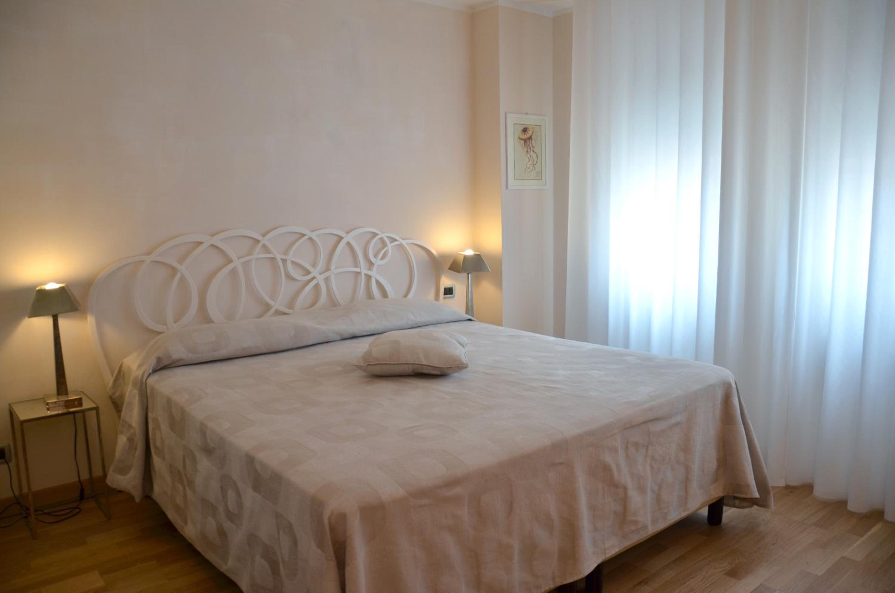 Superior Double Room - Photo 3