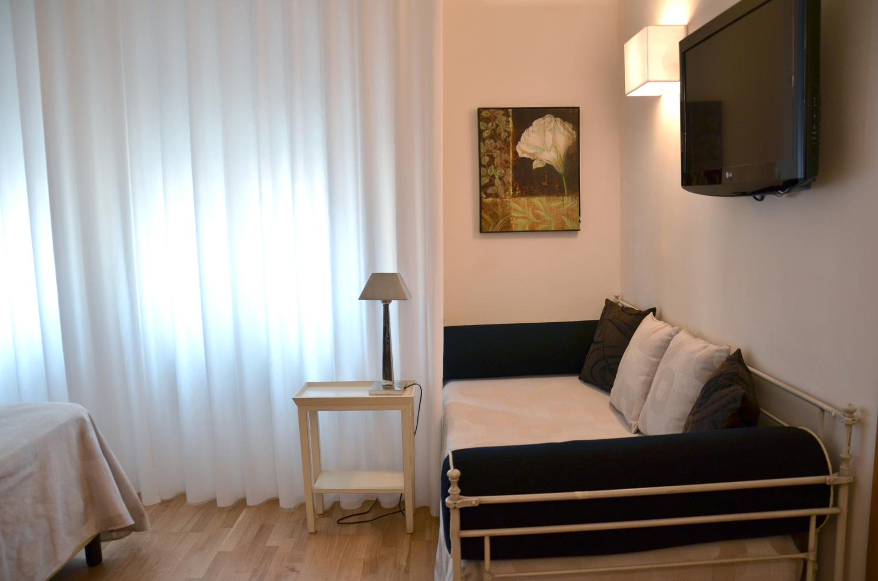 Triple Room - Photo 1