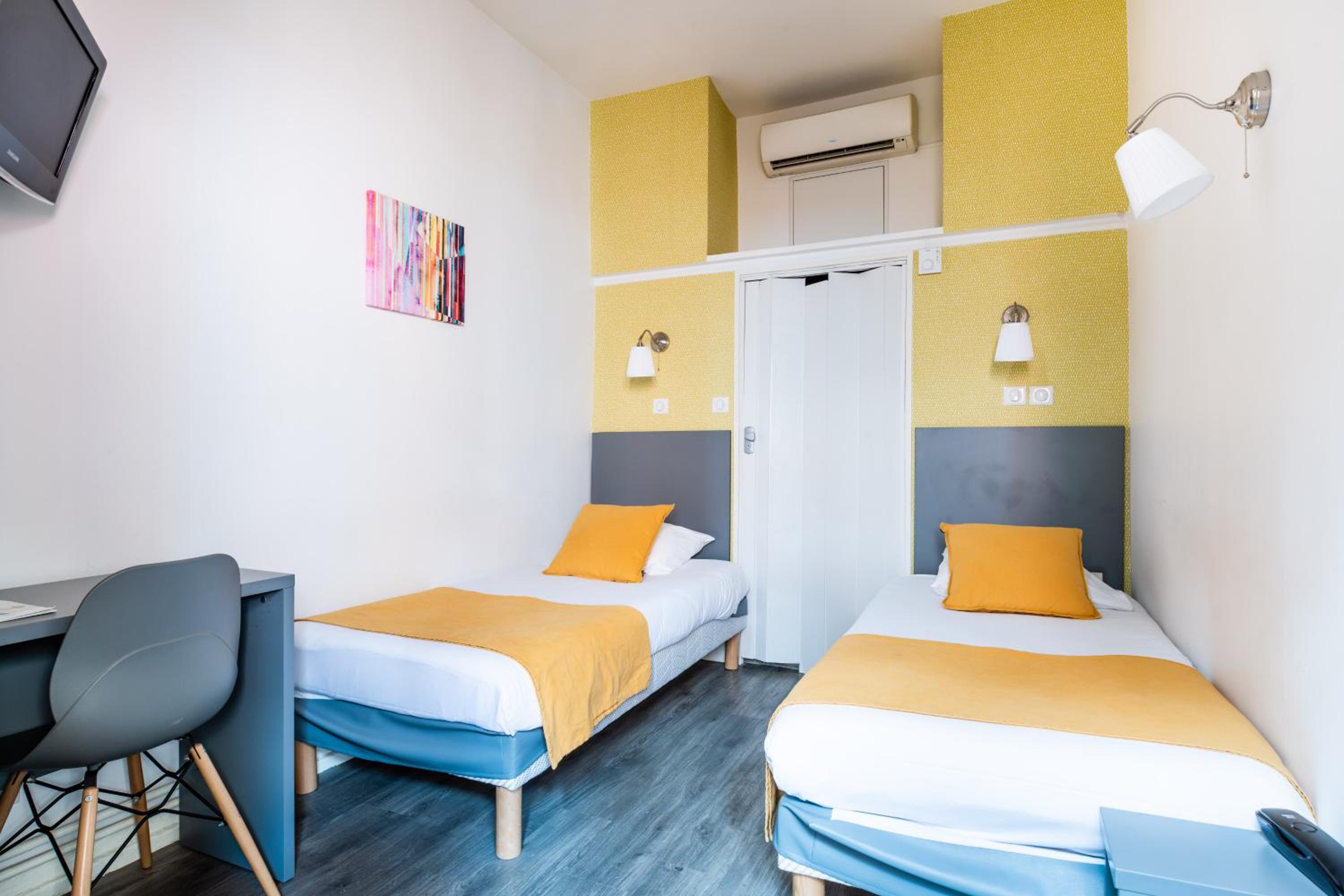 Standard Twin Room photo 1