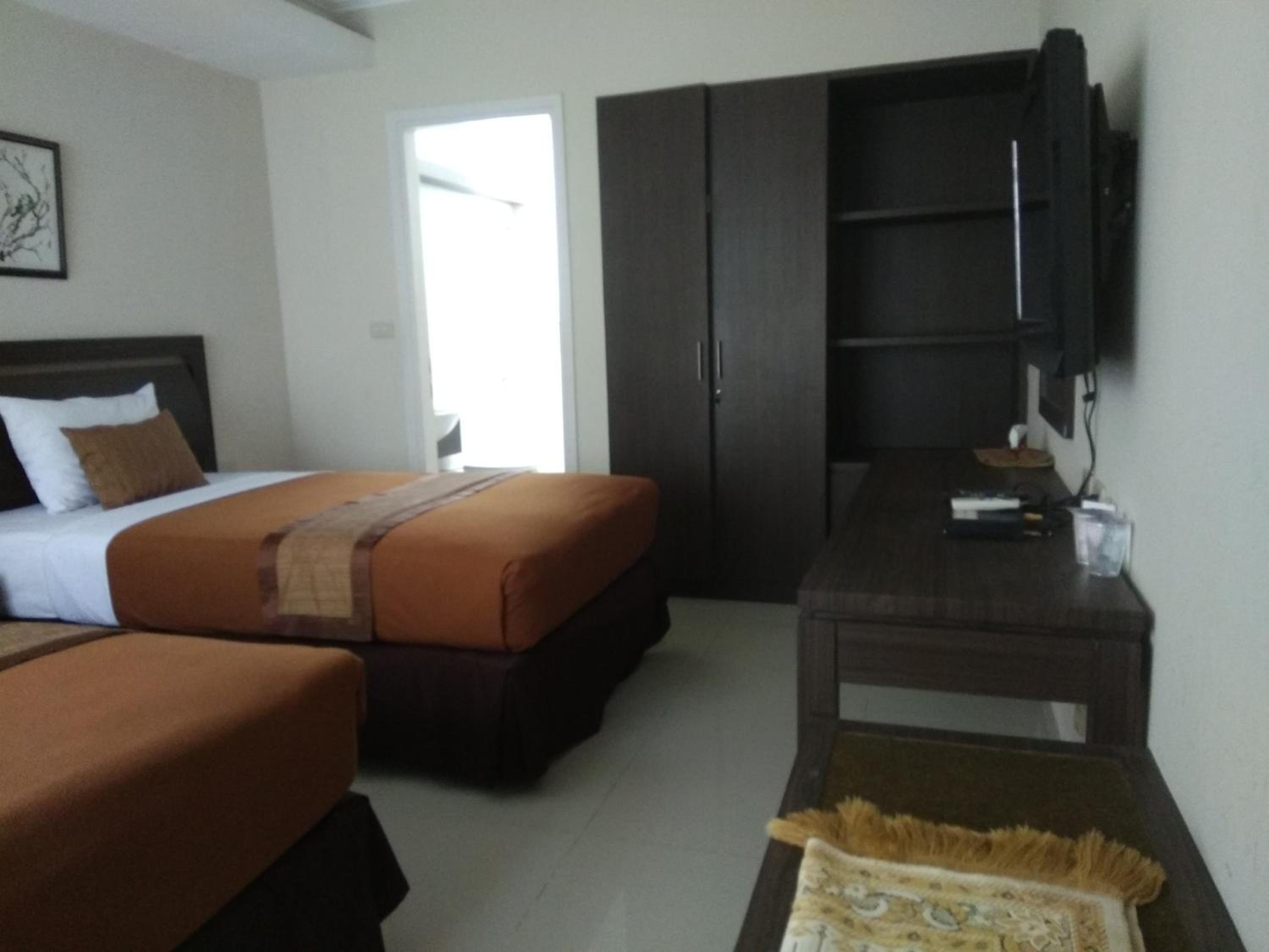 Double or Twin Room with Garden View - Photo 2