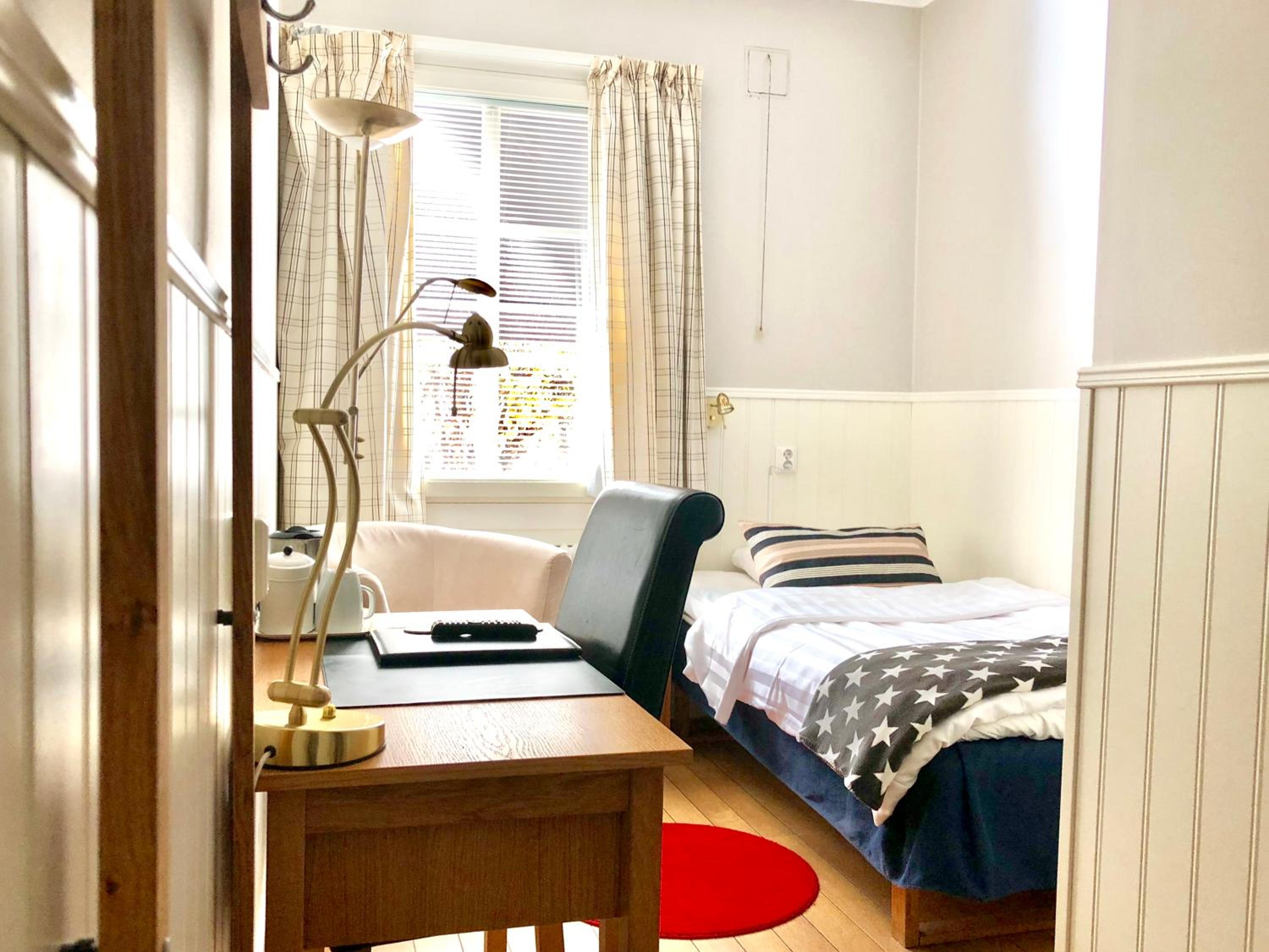 Budget Single Room