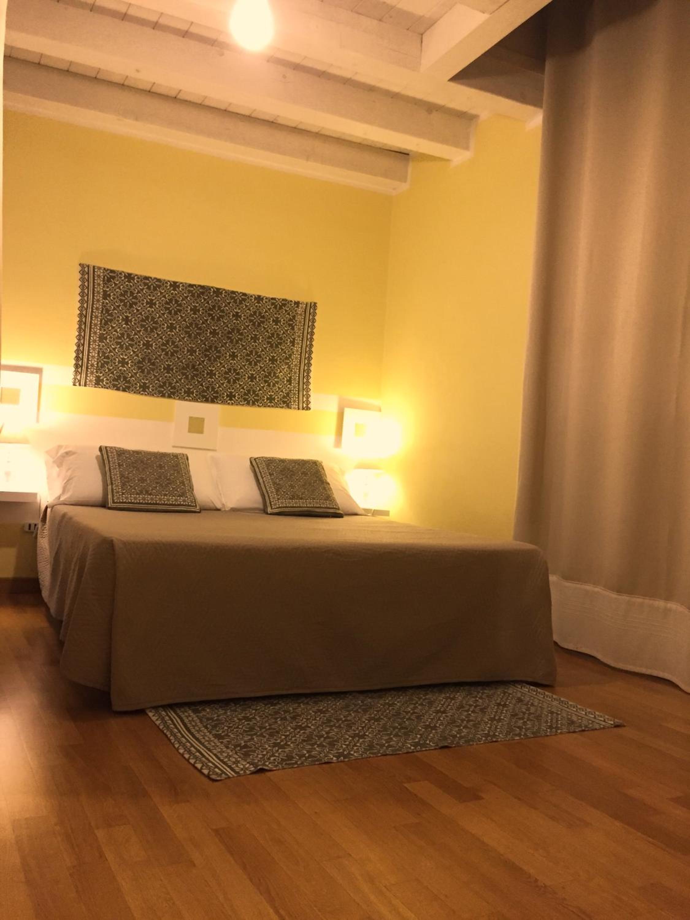 Double Room - Photo 8