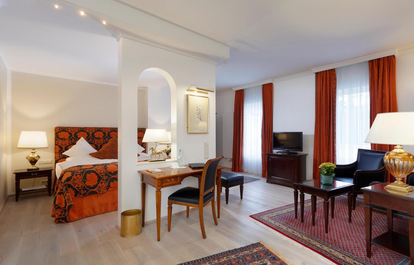 Suite - Photo 3