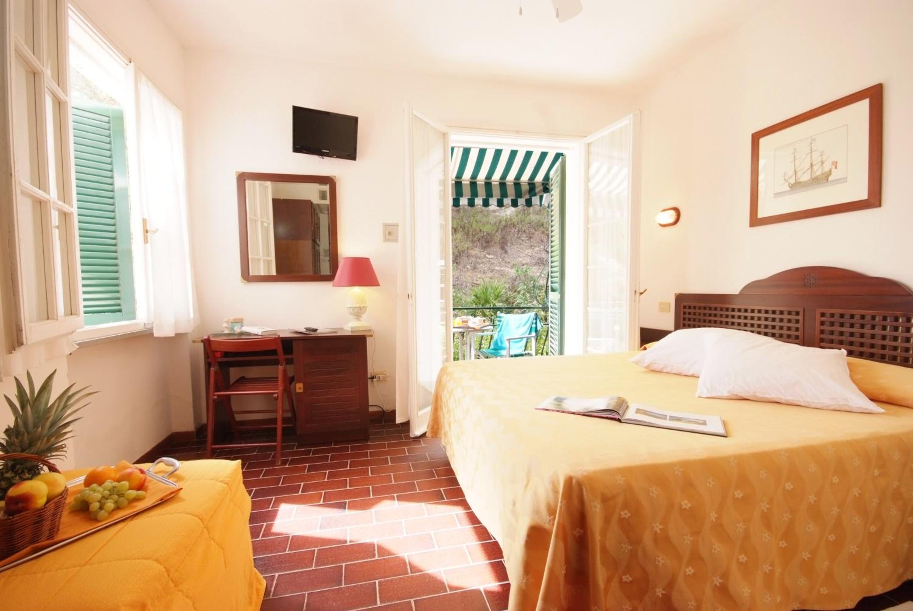 Double Room with Balcony photo 1