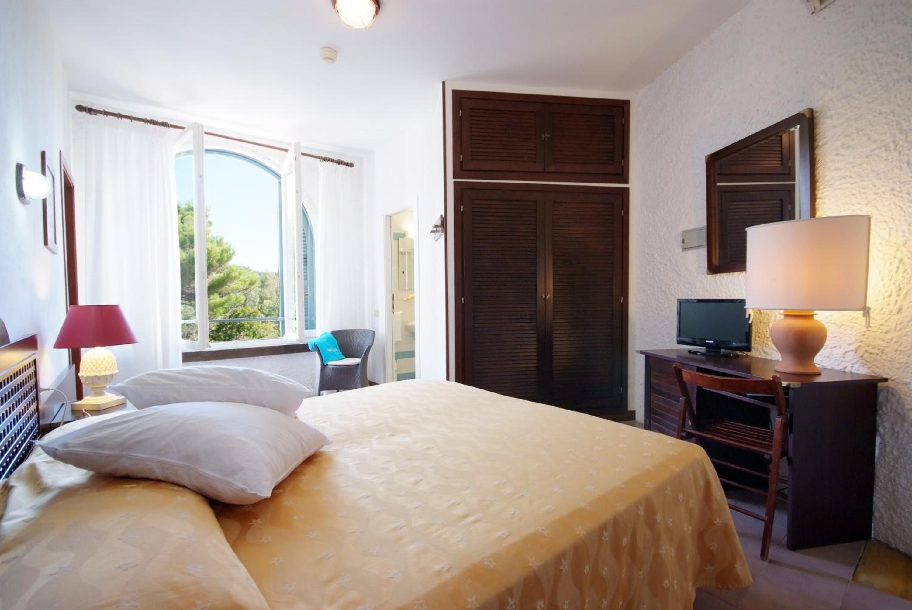 Triple Room with Garden View photo 1