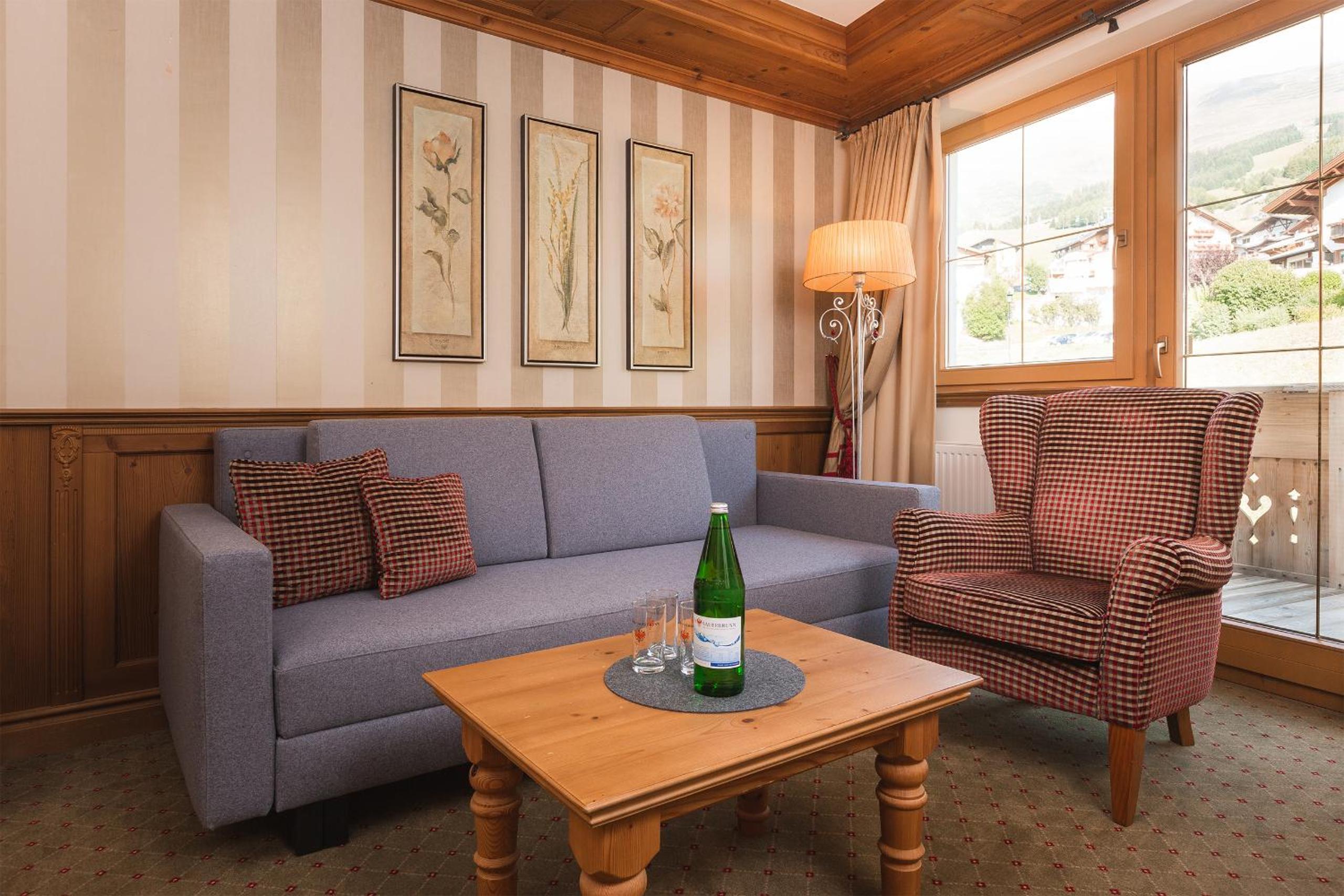 Deluxe Family Suite photo 2