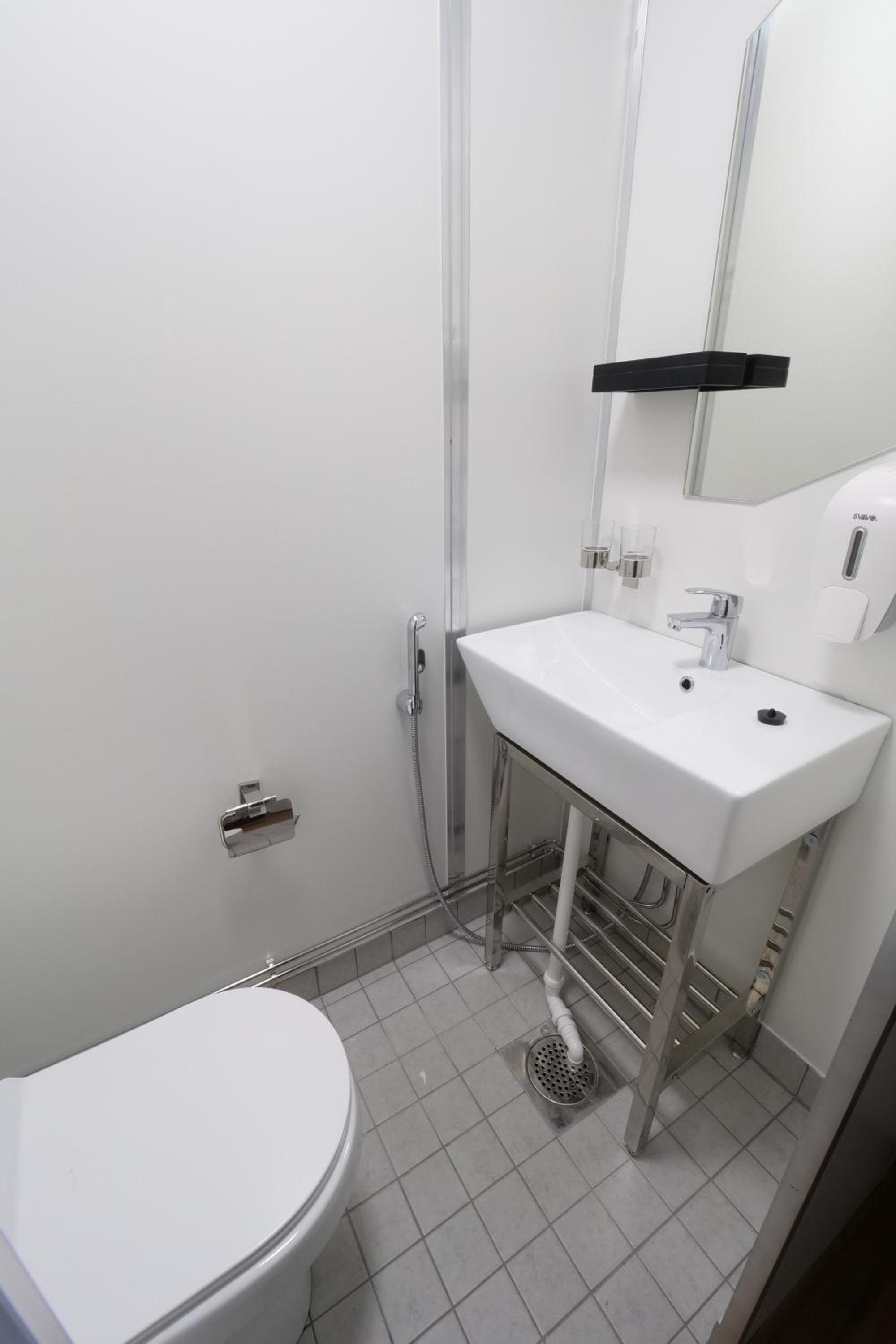 Single Room with Private Toilet and SHARED Shower photo 3
