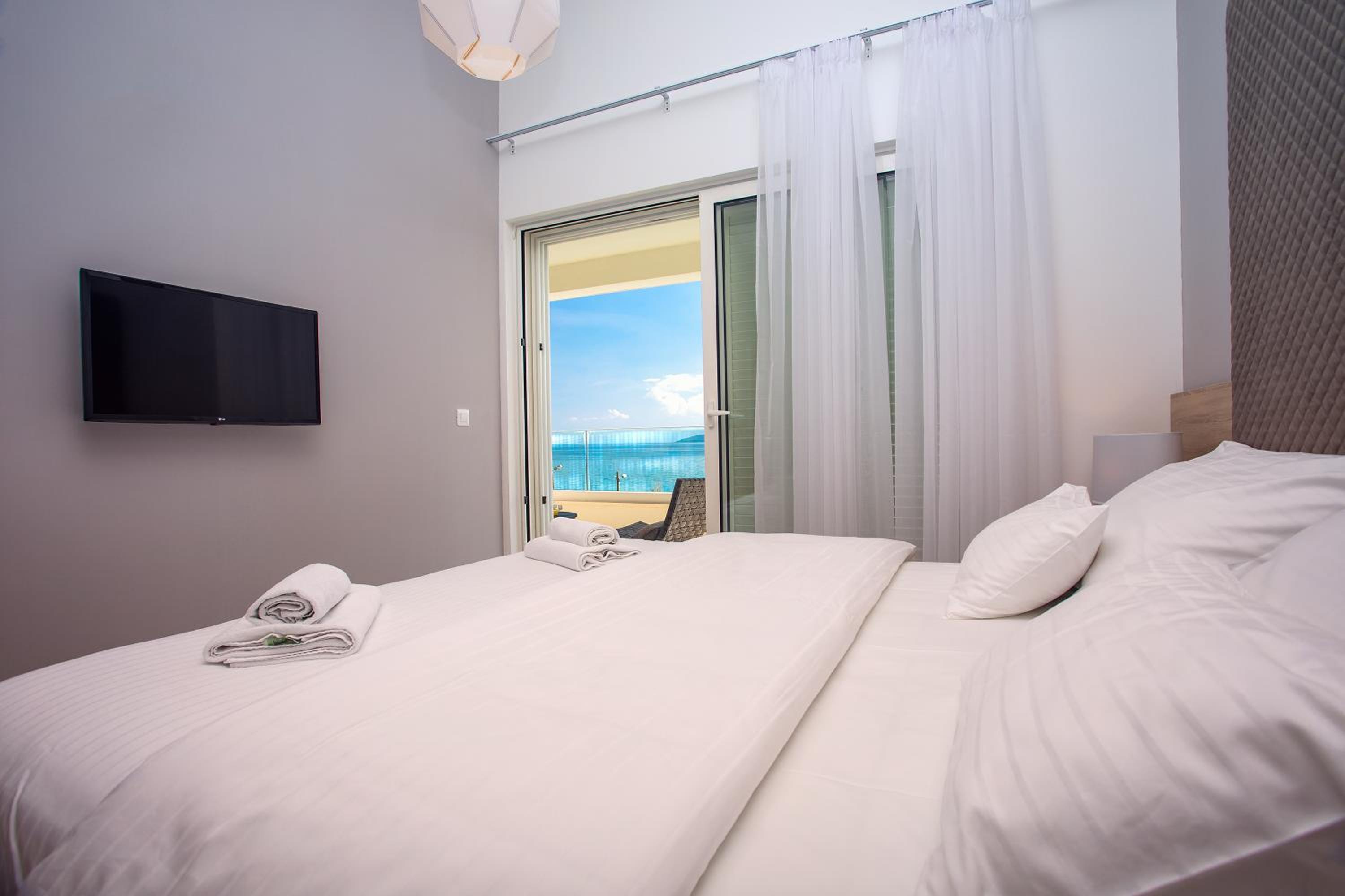 Villa - Beach Front