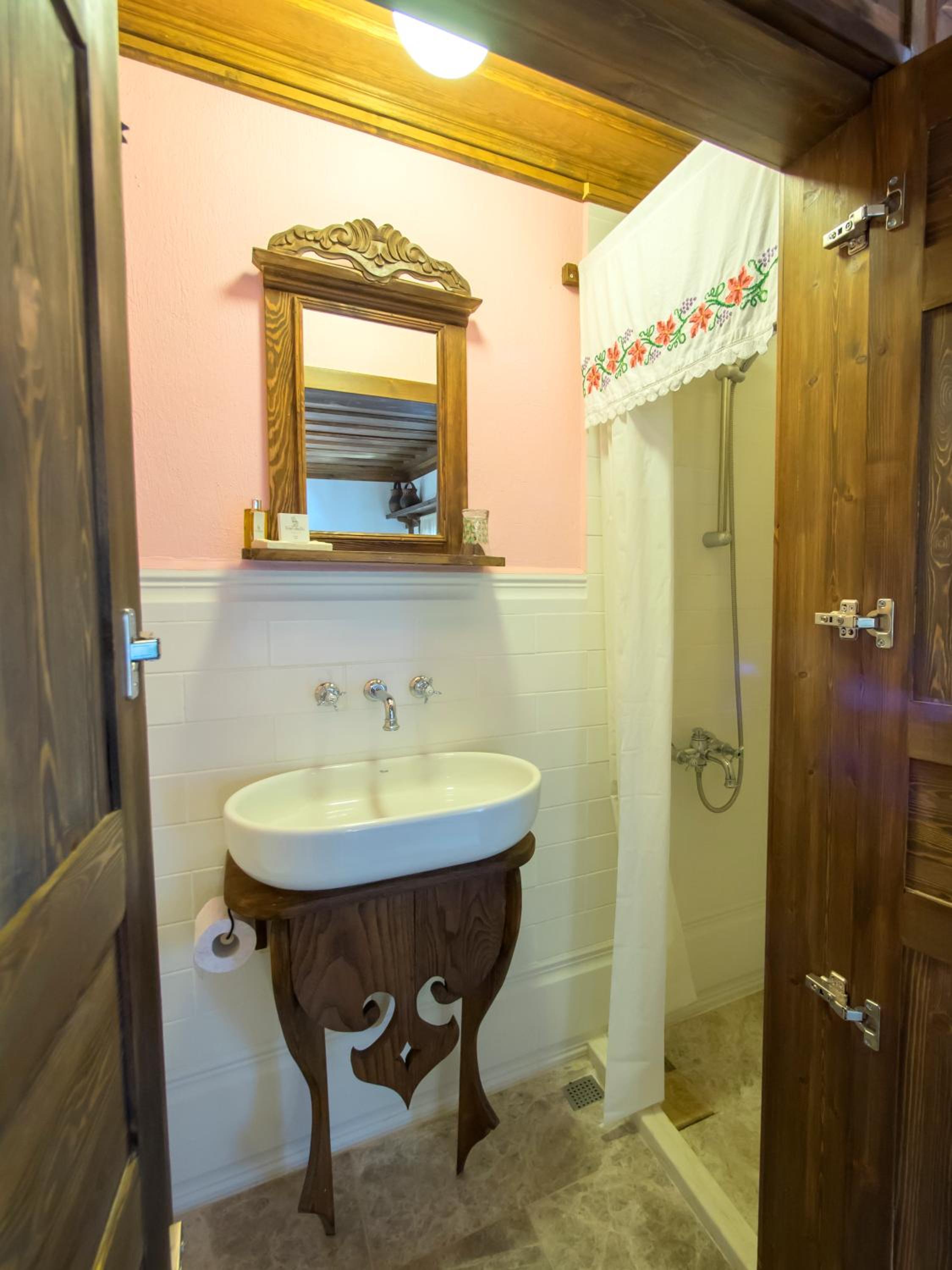 Gelin (Double Room) photo 2