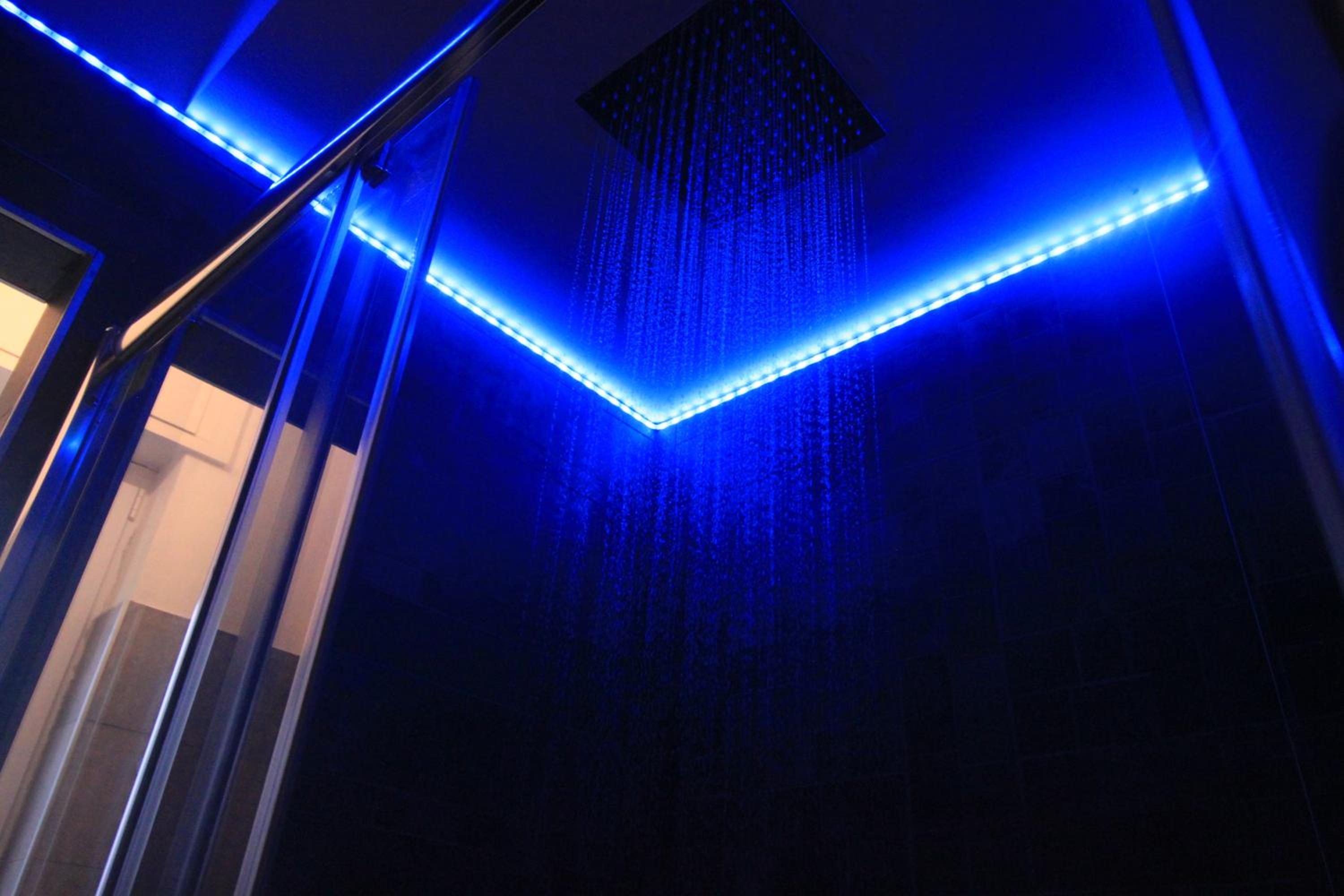 Triple Room with Private Bathroom - Photo 2